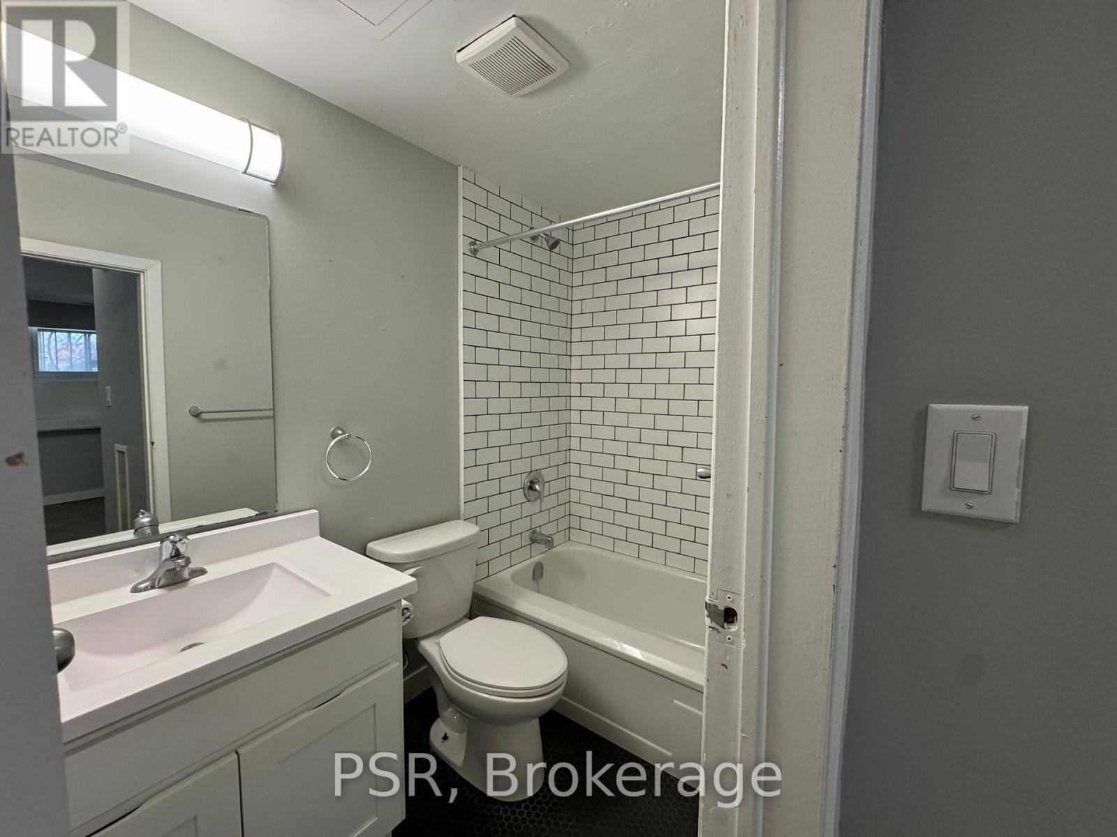 1 - 205 Gerrard Street E, Toronto, Ontario  M5A 2E7 - Photo 7 - C12198541
