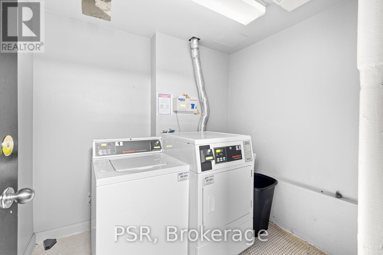 1 - 205 Gerrard Street E, Toronto, Ontario  M5A 2E7 - Photo 8 - C12198541