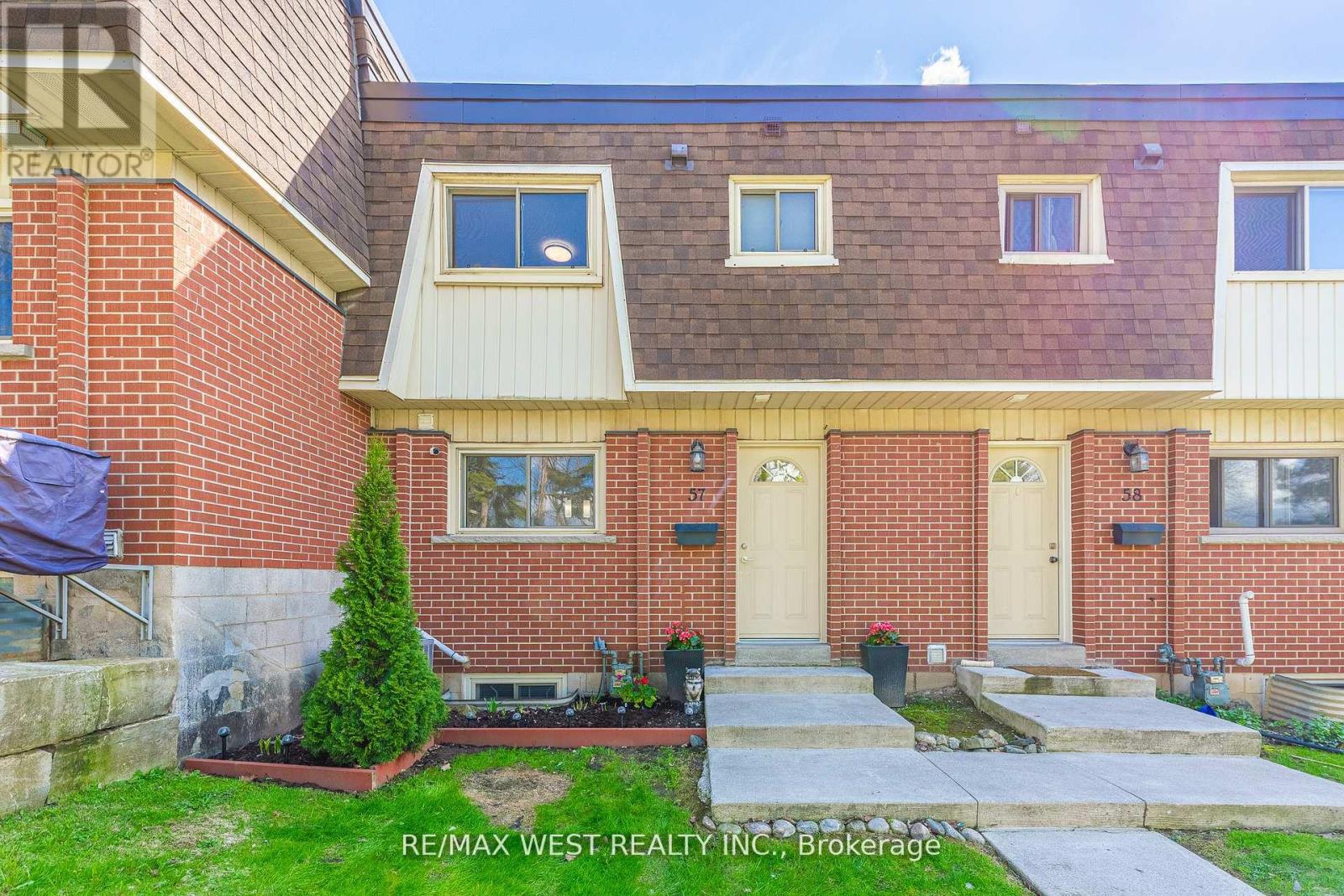 Property at 57 - 125 BONAVENTURE DRIVE image 1