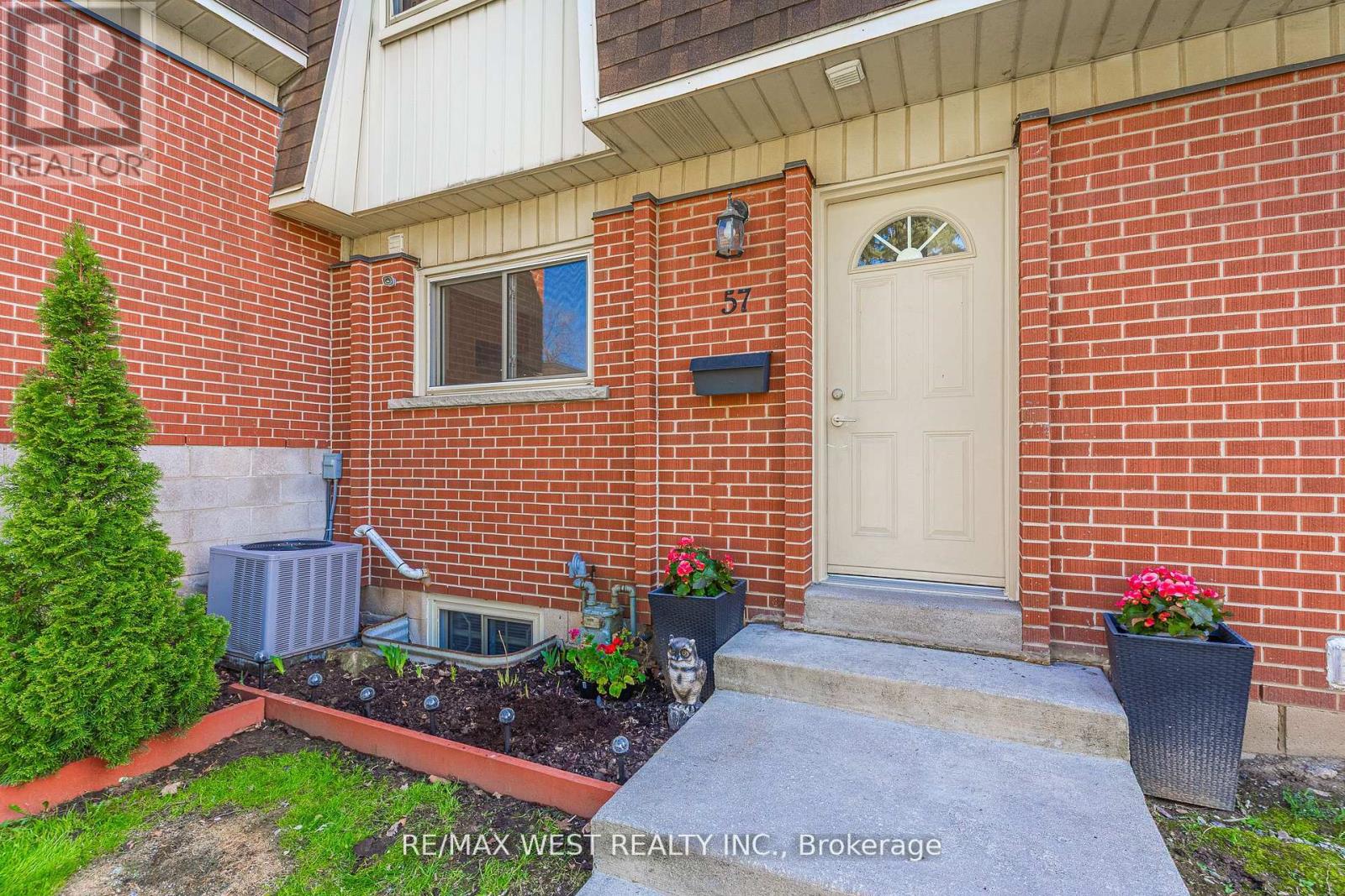 Property at 57 - 125 BONAVENTURE DRIVE image 2