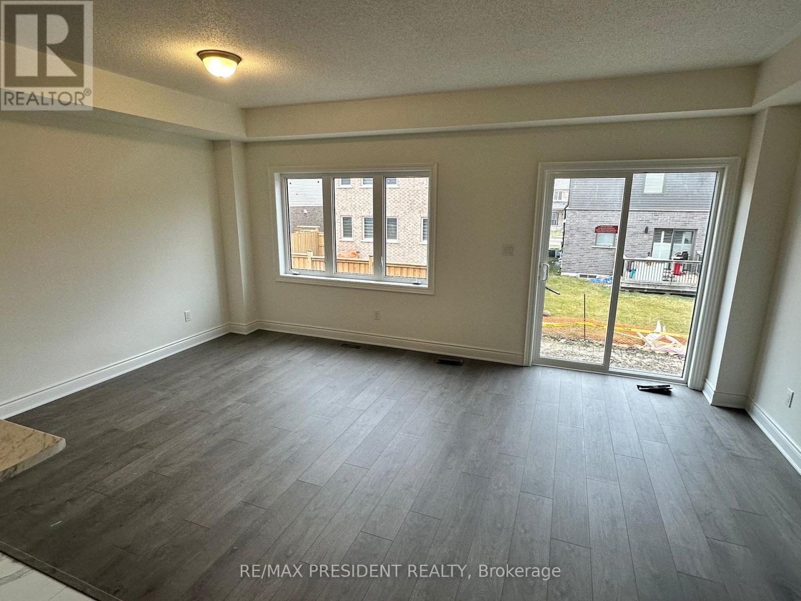 25 Sapphire Way, Thorold, Ontario  L2V 0L4 - Photo 11 - X12198287
