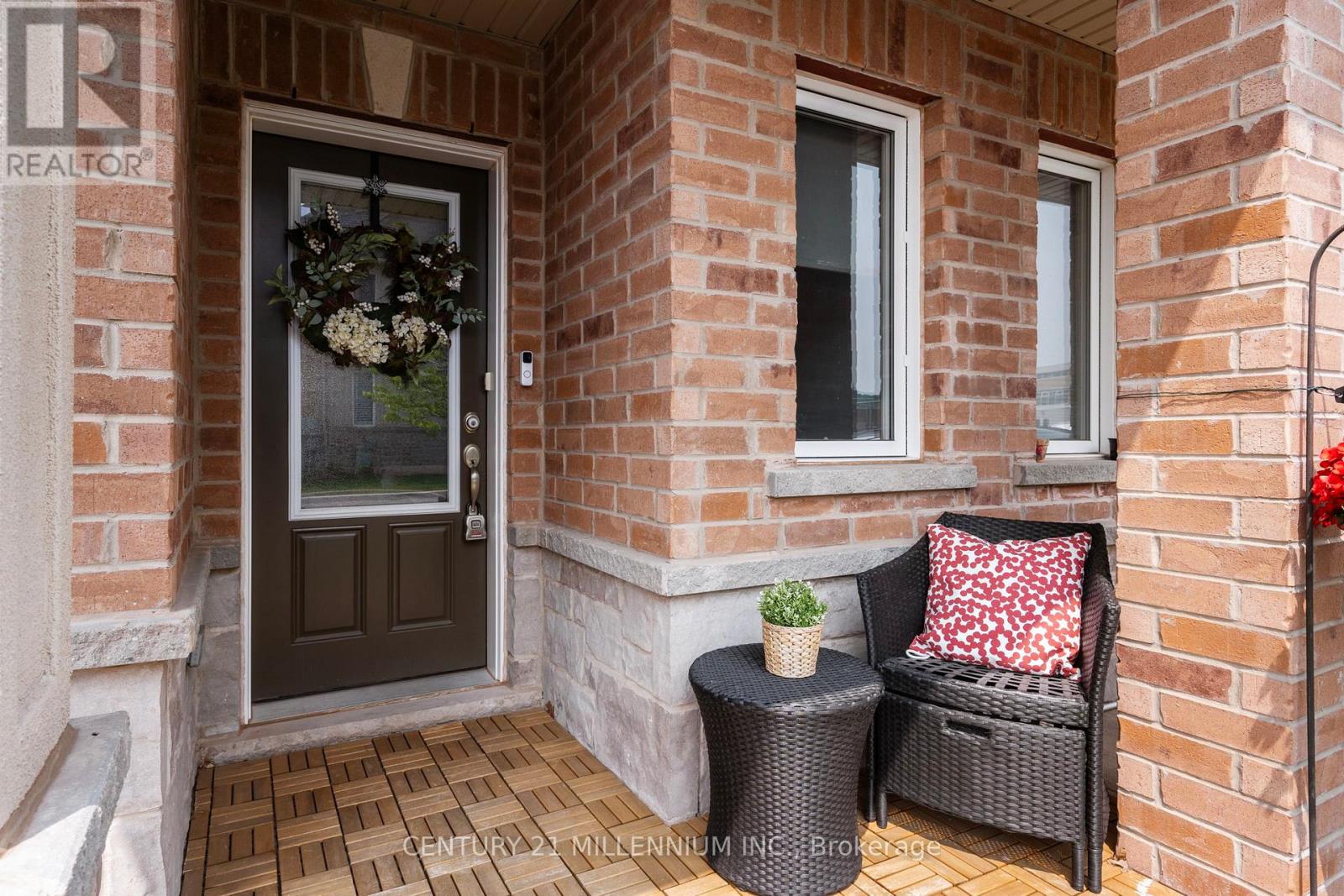19 Arietta Lane, Hamilton (Stoney Creek), Ontario  L8E 0K7 - Photo 2 - X12198365