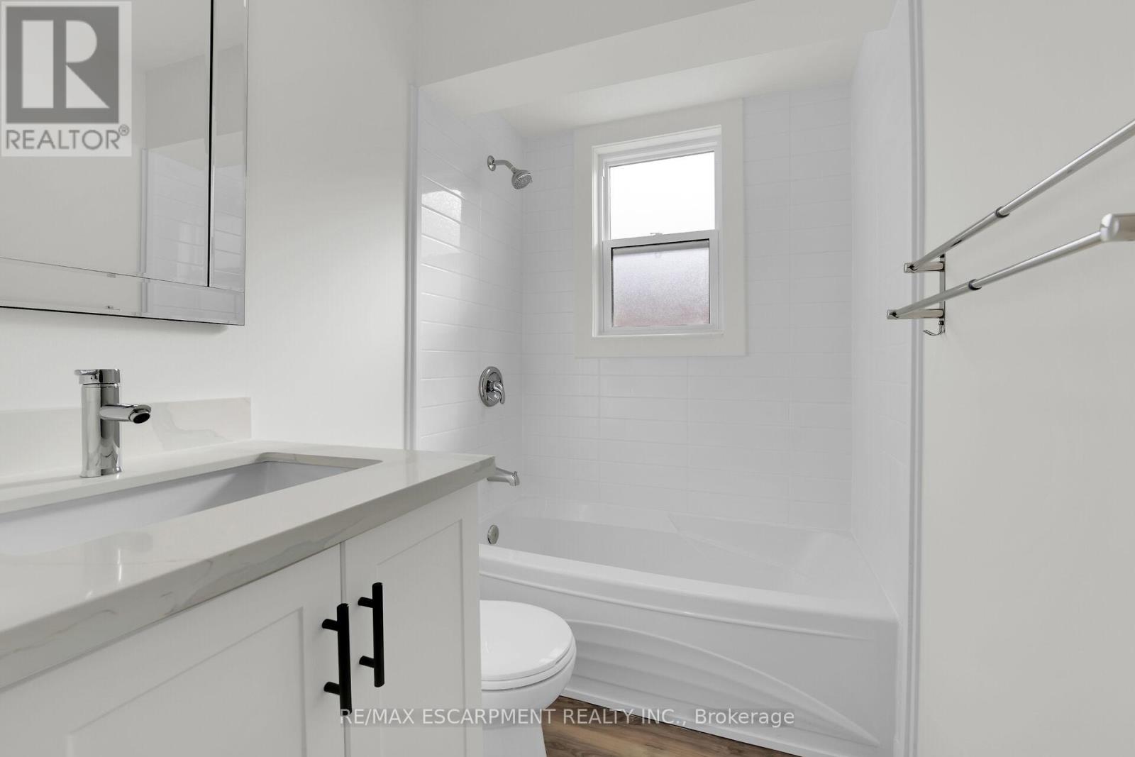 178 East 34th Street, Hamilton, Ontario  L8V 3W6 - Photo 25 - X12198429