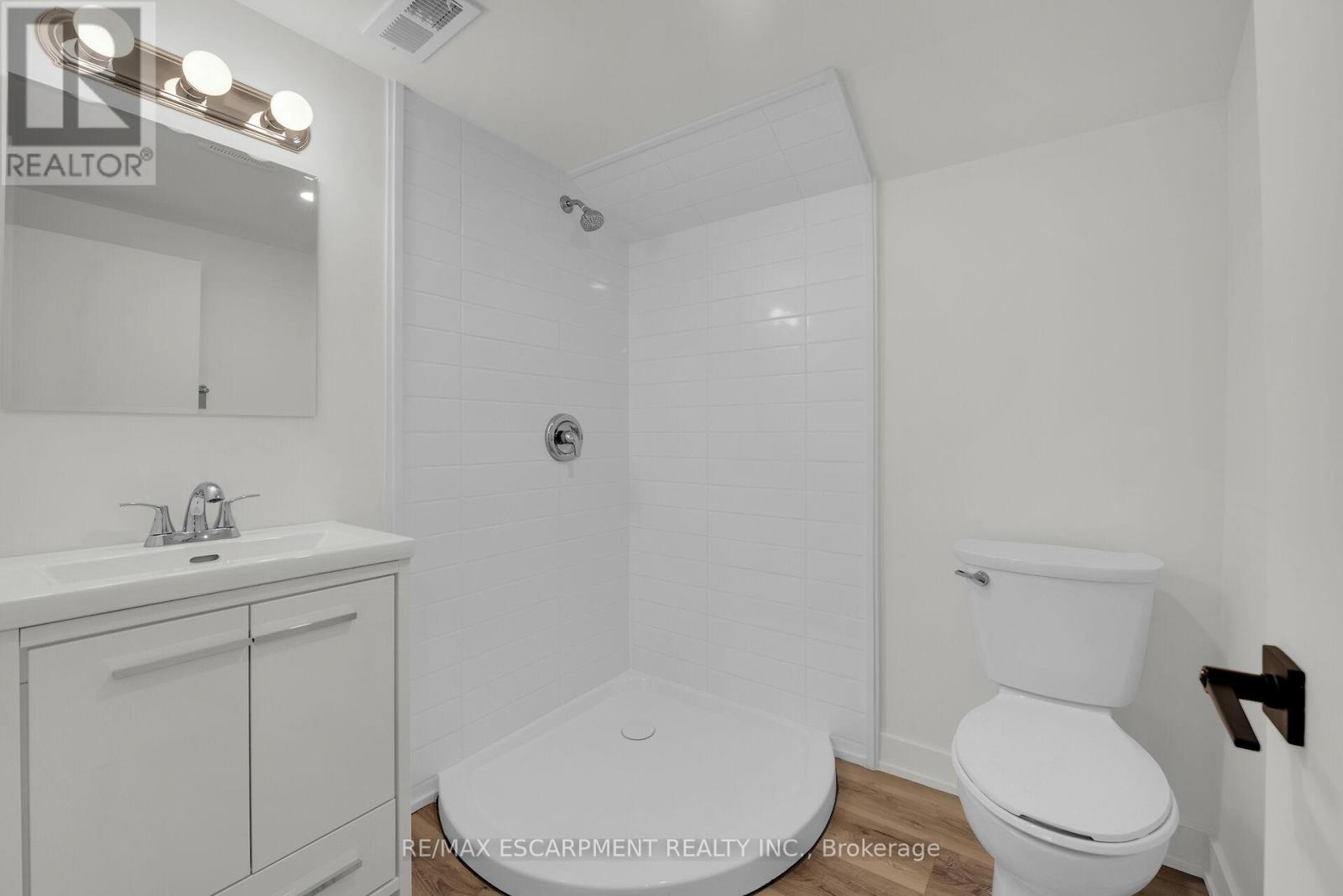 178 East 34th Street, Hamilton, Ontario  L8V 3W6 - Photo 33 - X12198429