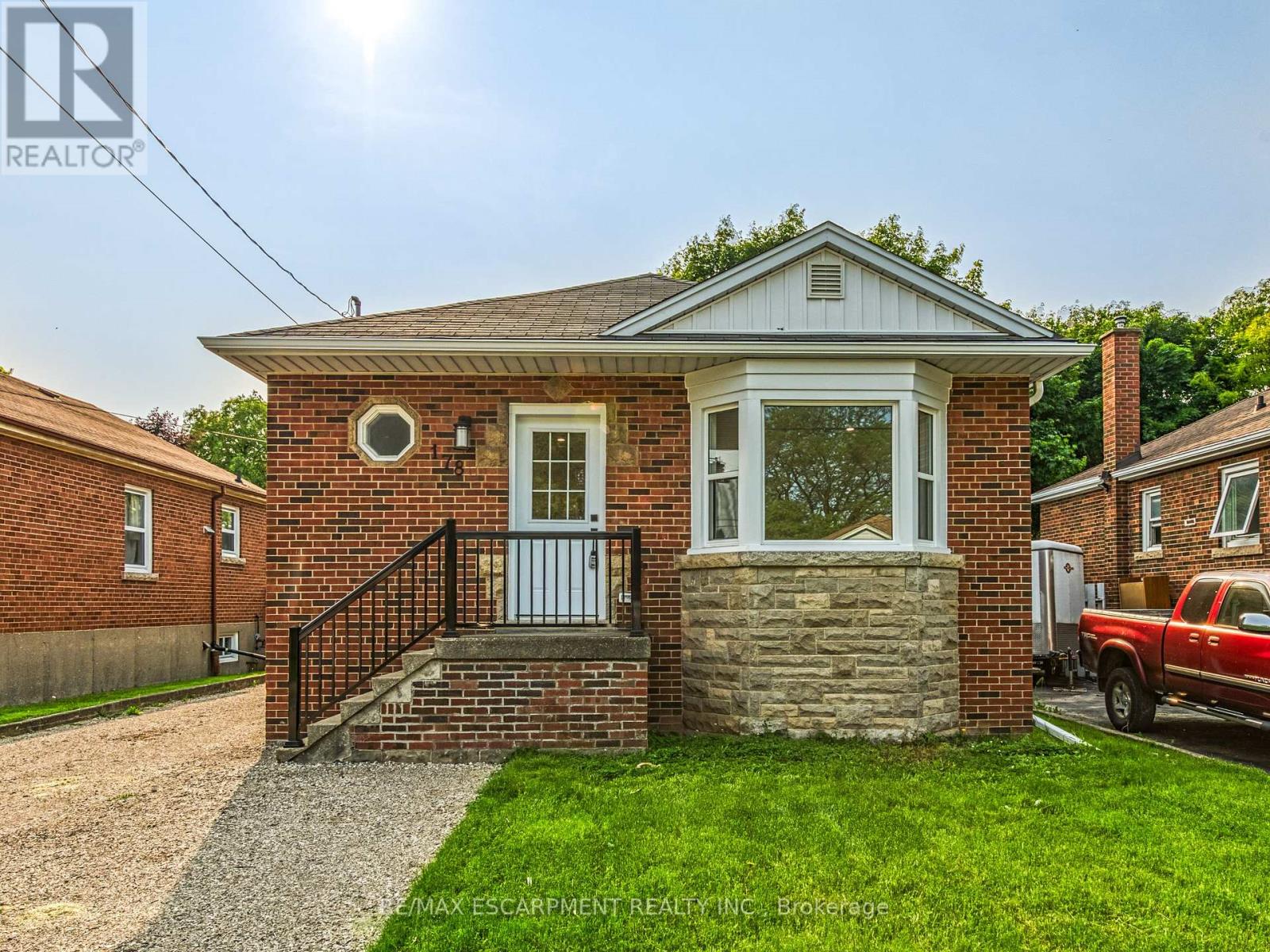 178 East 34th Street, Hamilton (Raleigh), Ontario  L8V 3W6 - Photo 9 - X12198429