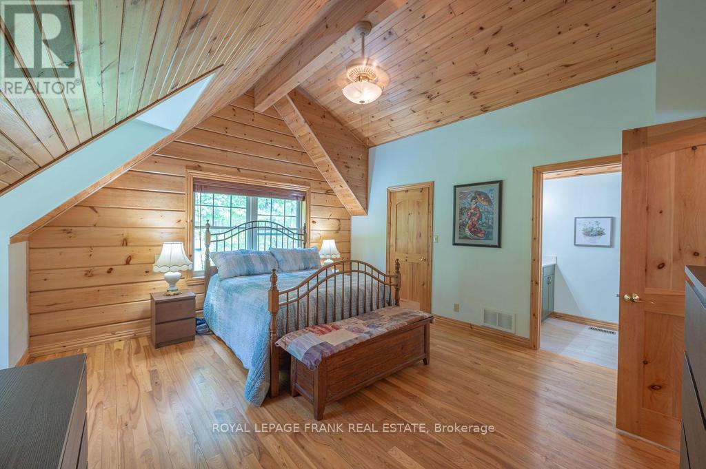 120 Sugarbush Crescent, Trent Lakes, Ontario K0L 1J0 - Photo 31 - X12198642