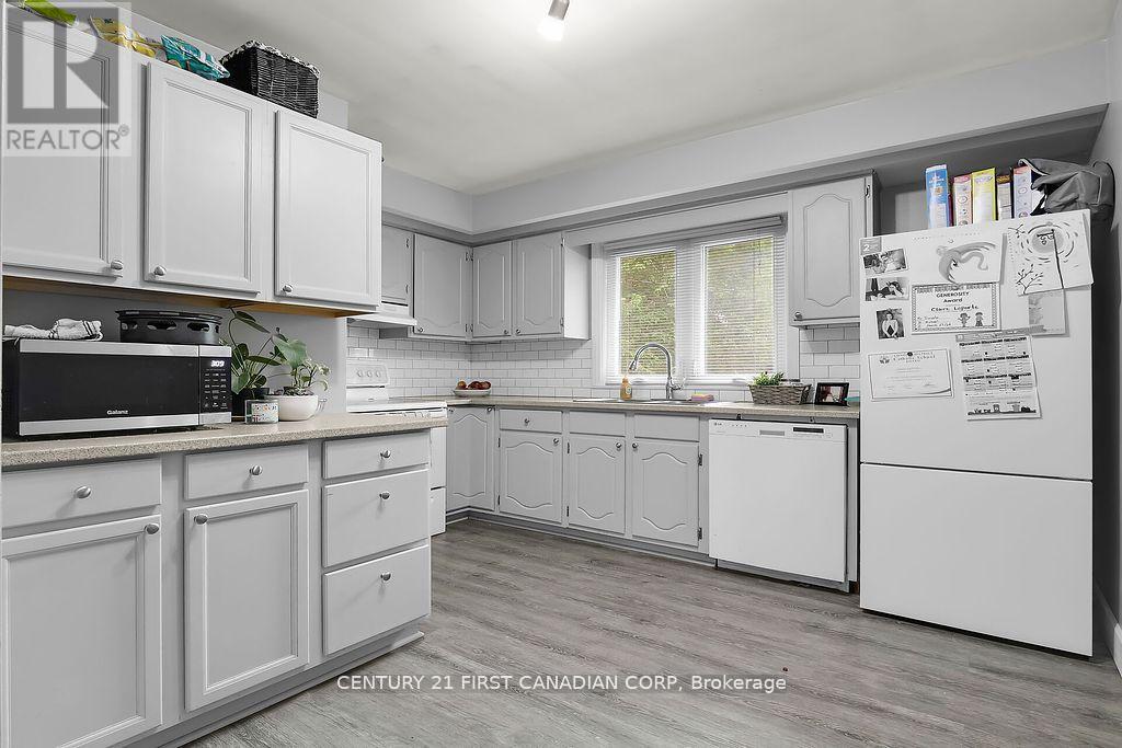 454 Salisbury Street, London East, Ontario N5Y 3B2 - Photo 19 - X12198653