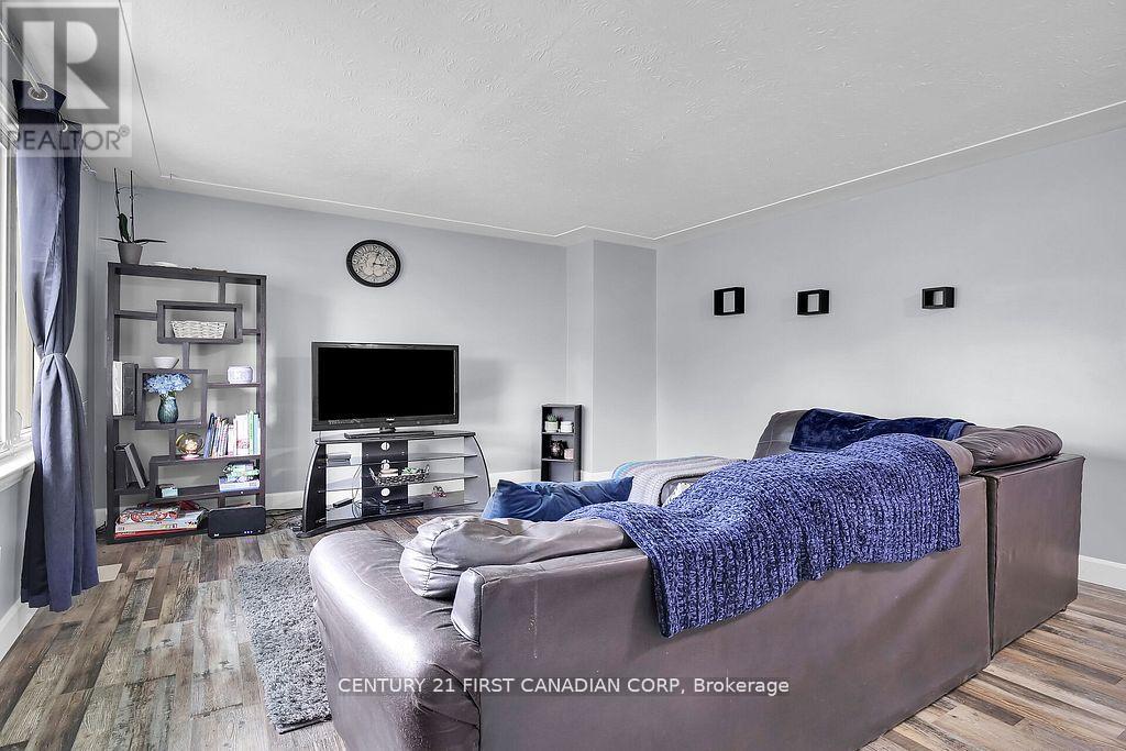 454 Salisbury Street, London East, Ontario N5Y 3B2 - Photo 6 - X12198653
