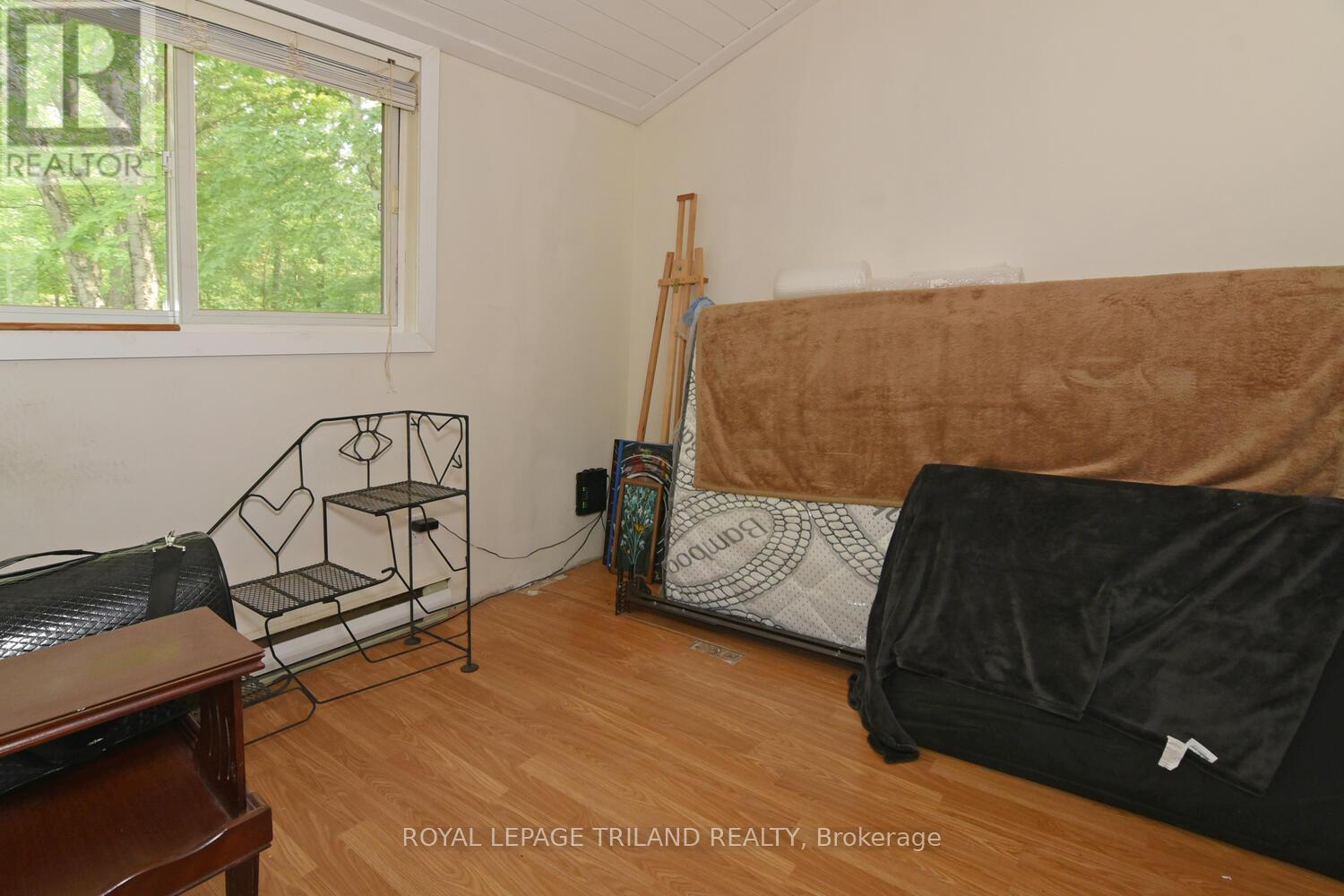 9898 Phoebe Lane, Lambton Shores (Kettle Point), Ontario  N0N 1J1 - Photo 22 - X12198686