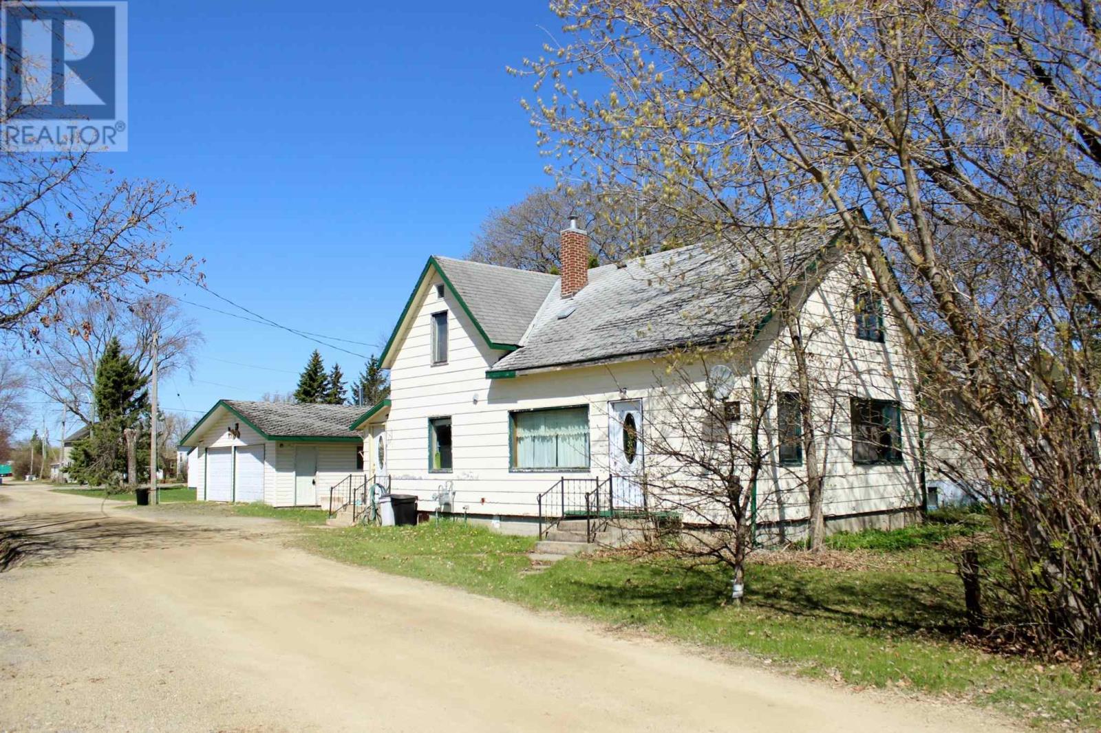 105 Fourth St, Rainy River, Ontario  P0W 1L0 - Photo 1 - TB251055