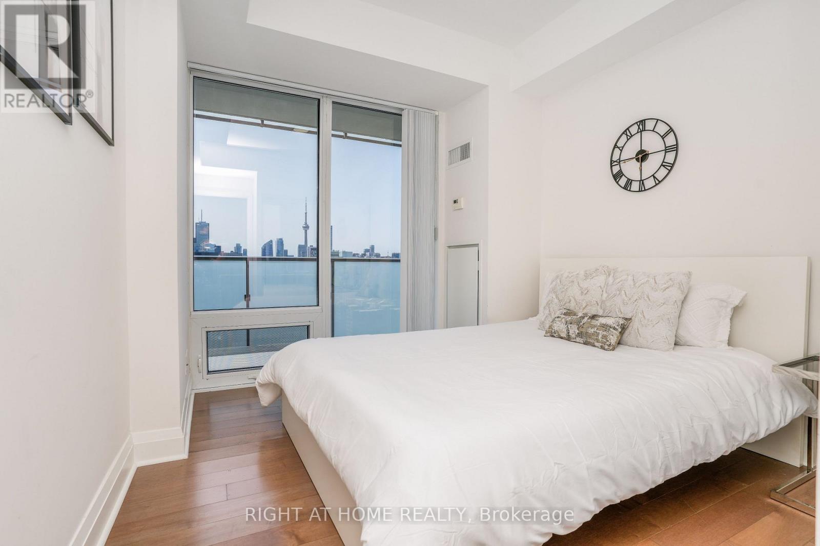 2202 - 65 St Mary Street, Toronto (Bay Street Corridor), Ontario  M5S 0A6 - Photo 13 - C12145984