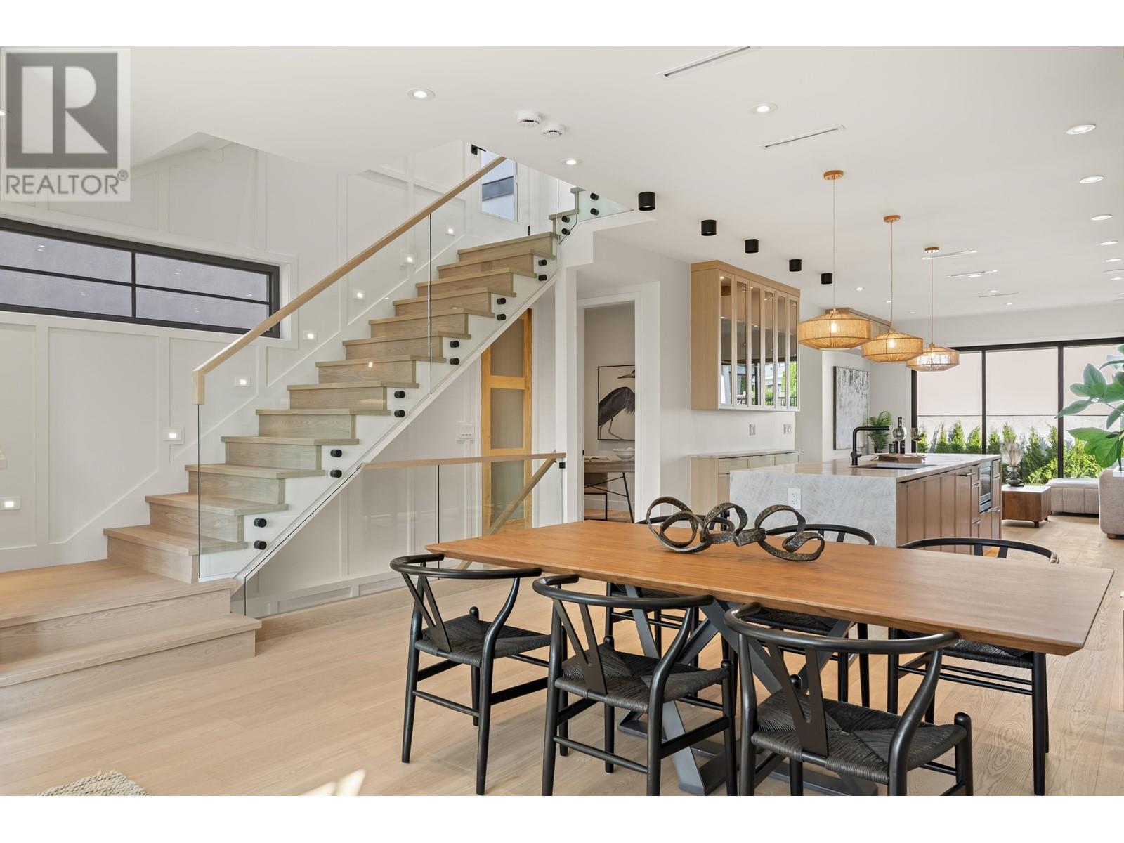 4830 Bessborough Drive, Burnaby, British Columbia  V5C 1L1 - Photo 5 - R3010723