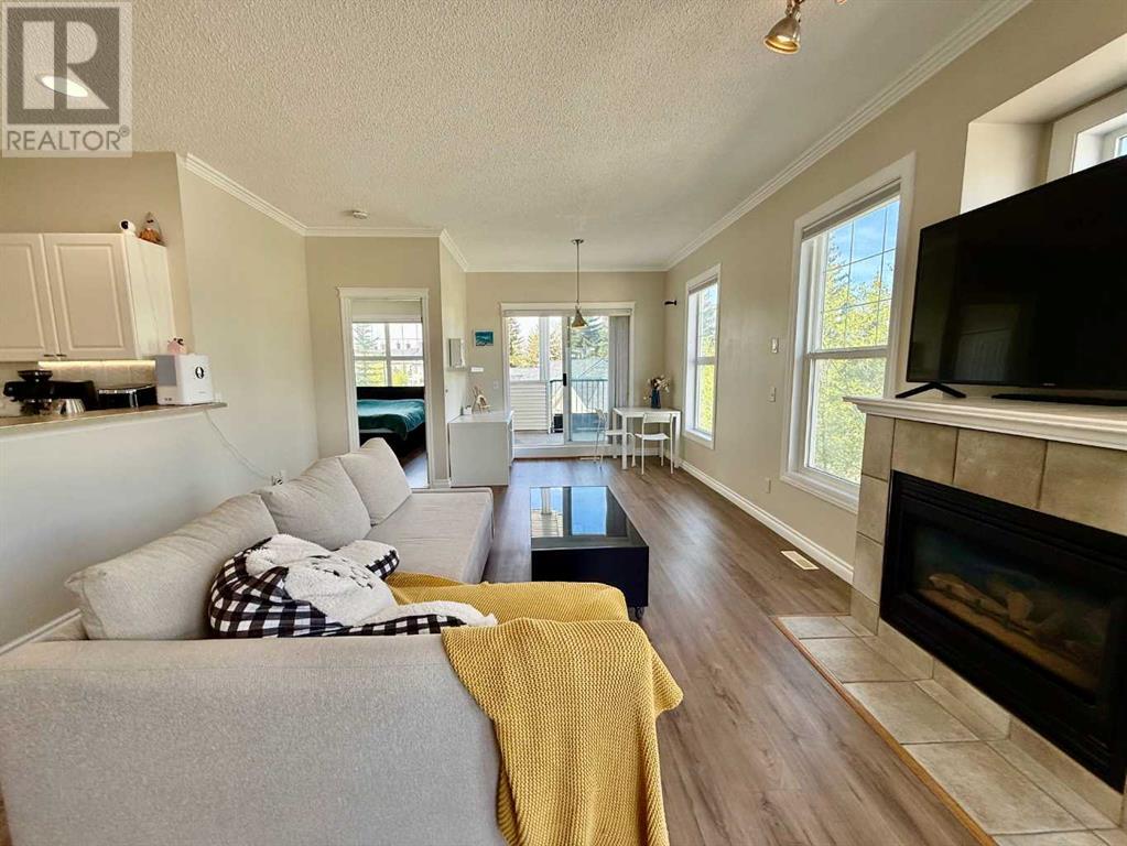 Property at 102 Prestwick Gardens SE image 3