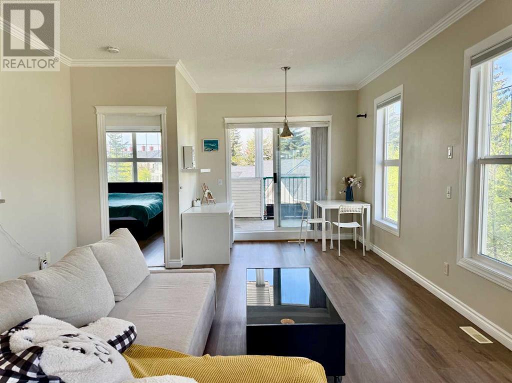 Property at 102 Prestwick Gardens SE image 2