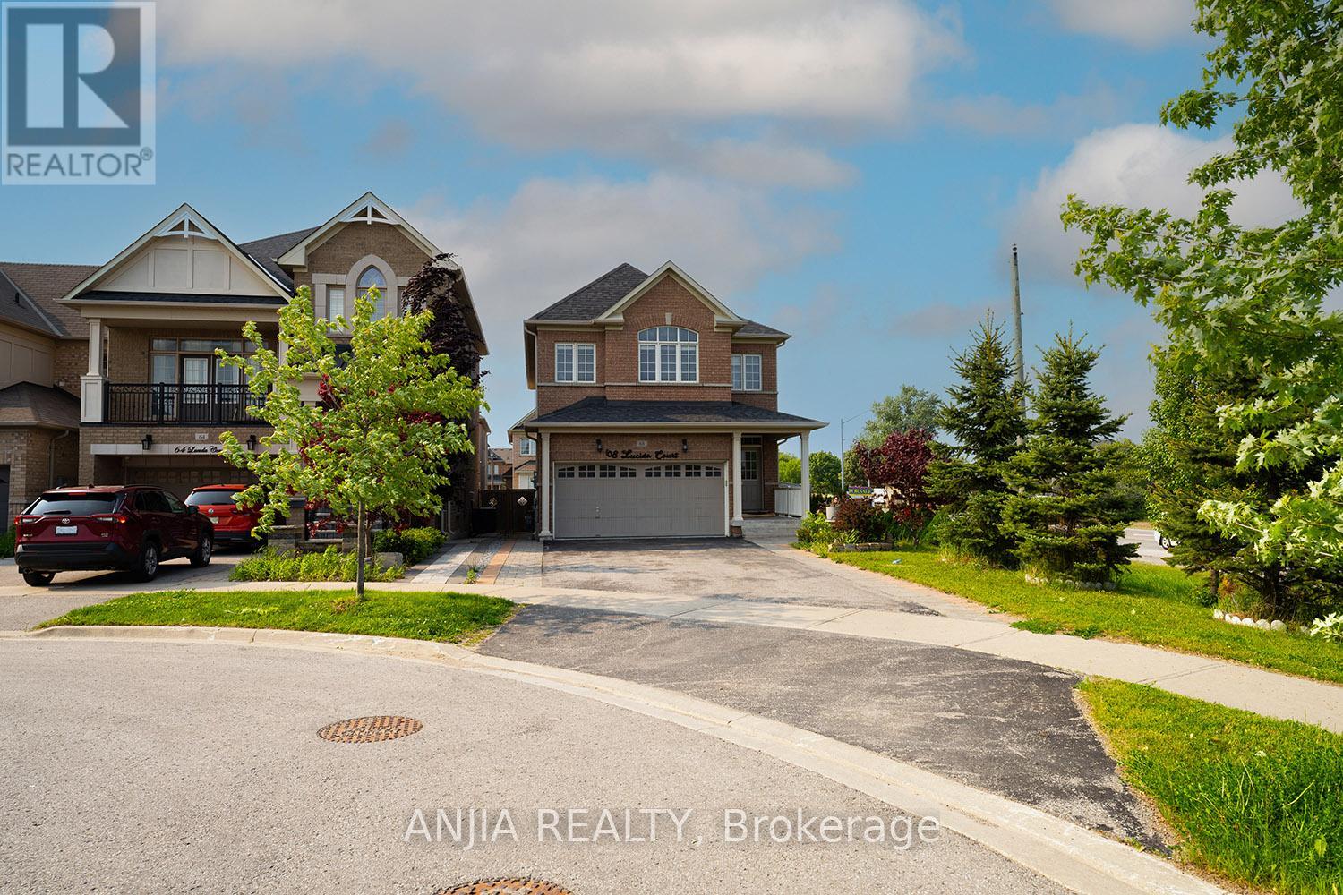 68 Lucida Court, Whitchurch-Stouffville (Stouffville), Ontario  L4A 1S1 - Photo 2 - N12198459