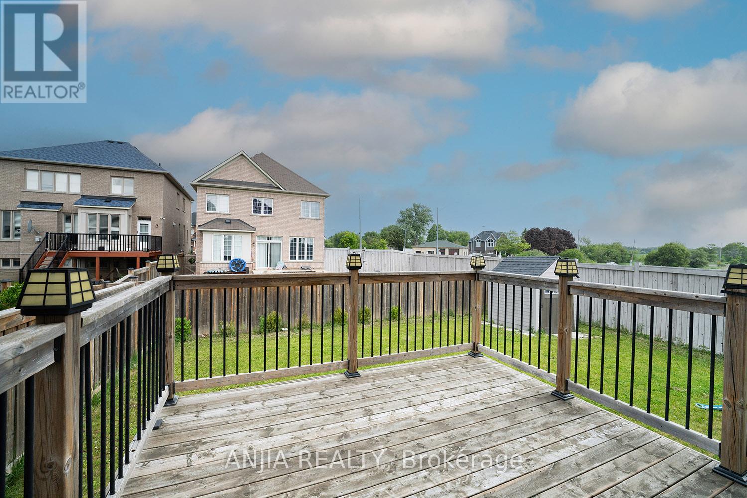 68 Lucida Court, Whitchurch-Stouffville, Ontario  L4A 1S1 - Photo 37 - N12198459