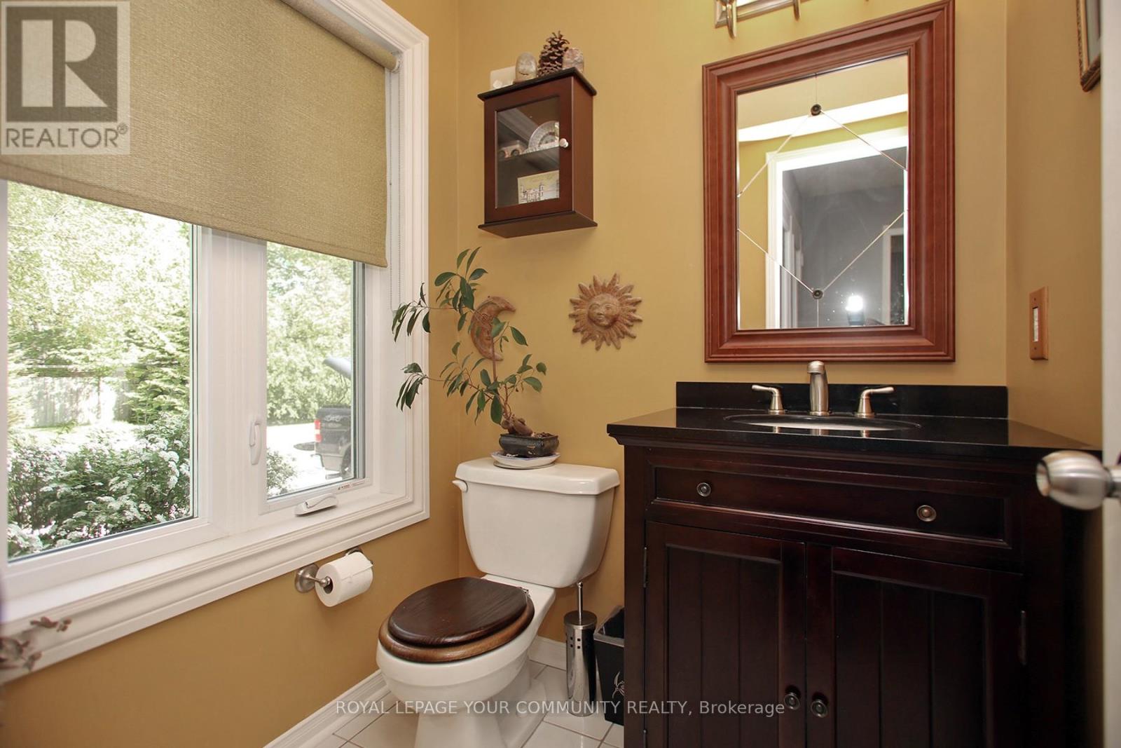 42 Willowbank Avenue, Richmond Hill, Ontario  L4E 3B2 - Photo 16 - N12198460