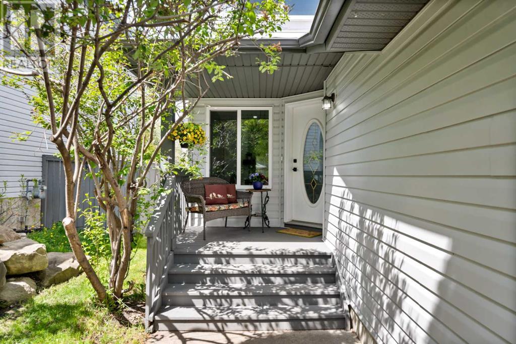 Property at 12 Bridlewood Road SW image 3