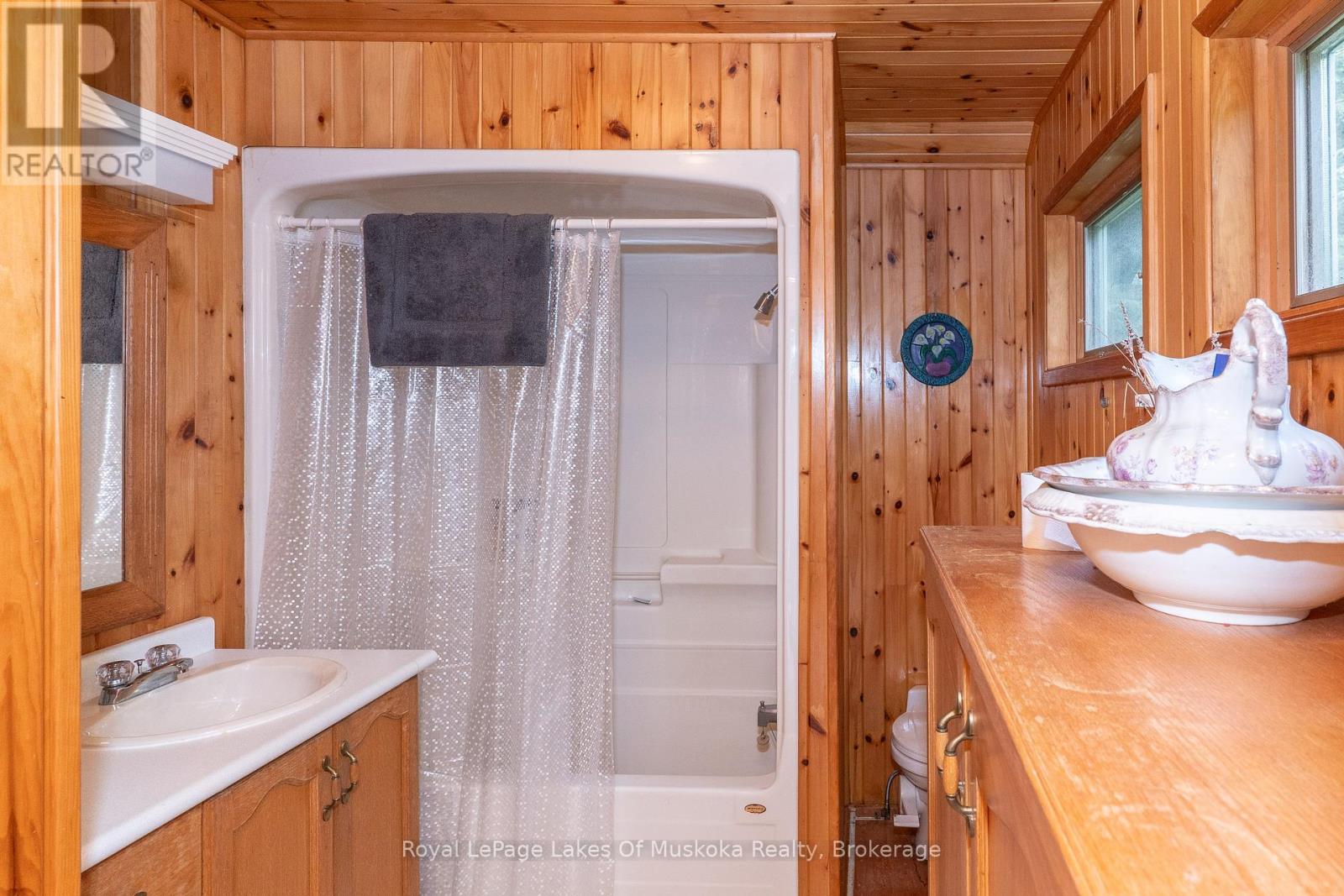 675 Muskoka 10 Road, Huntsville (Stephenson), Ontario  P0B 1L0 - Photo 10 - X12198605