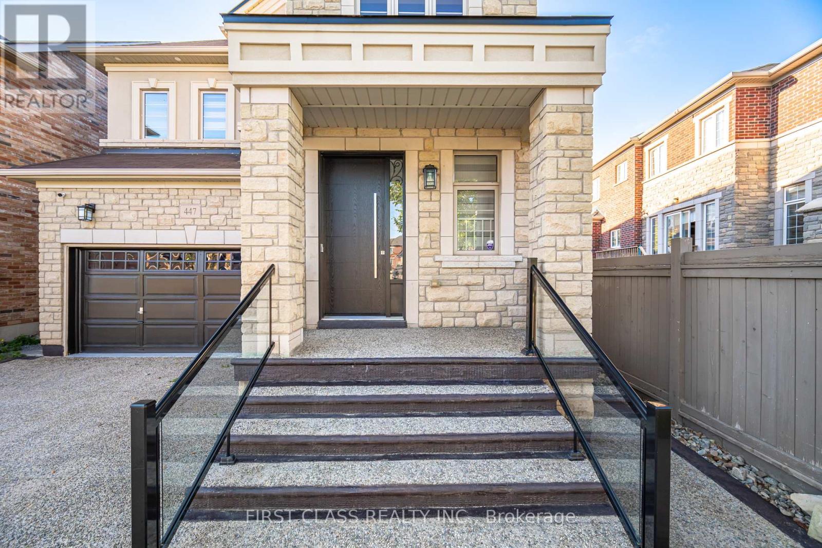 447 GEORGE RYAN AVENUE, Oakville, Ontario