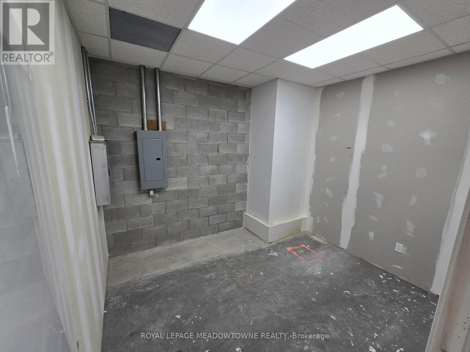 11 - 2578 Bristol Circle, Oakville, Ontario  L6H 6Z7 - Photo 8 - W12198481