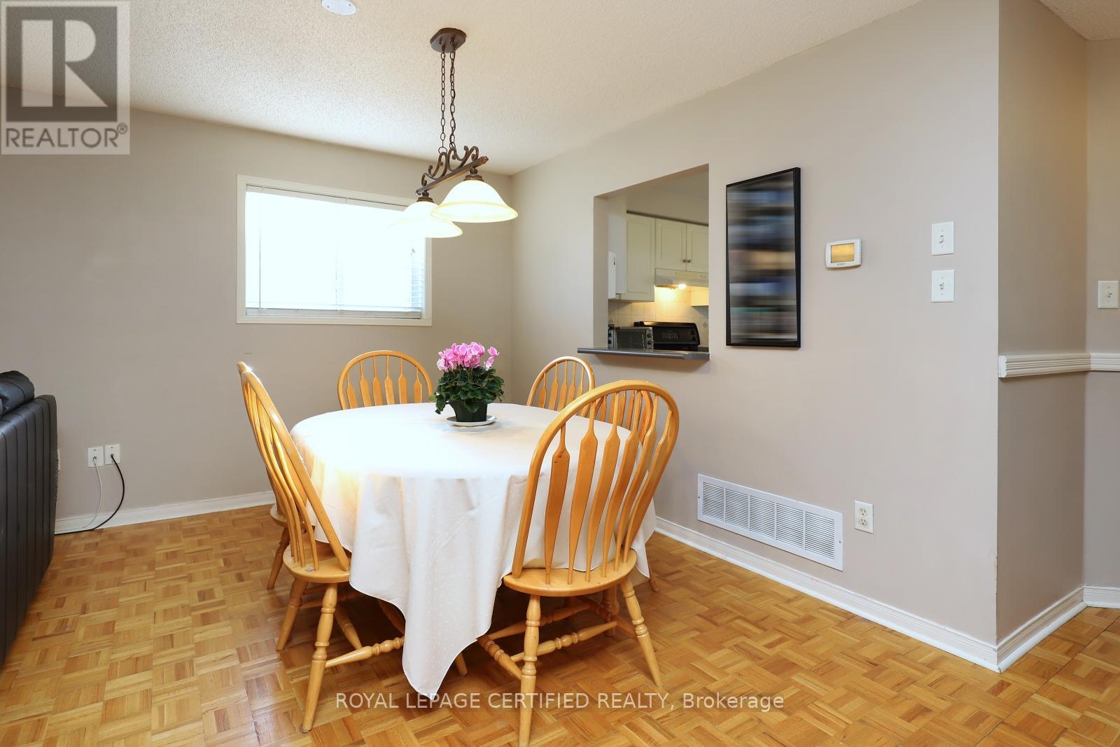 95 Vintage Gate, Brampton (Fletcher's Creek Village), Ontario  L6X 5B9 - Photo 6 - W12198497