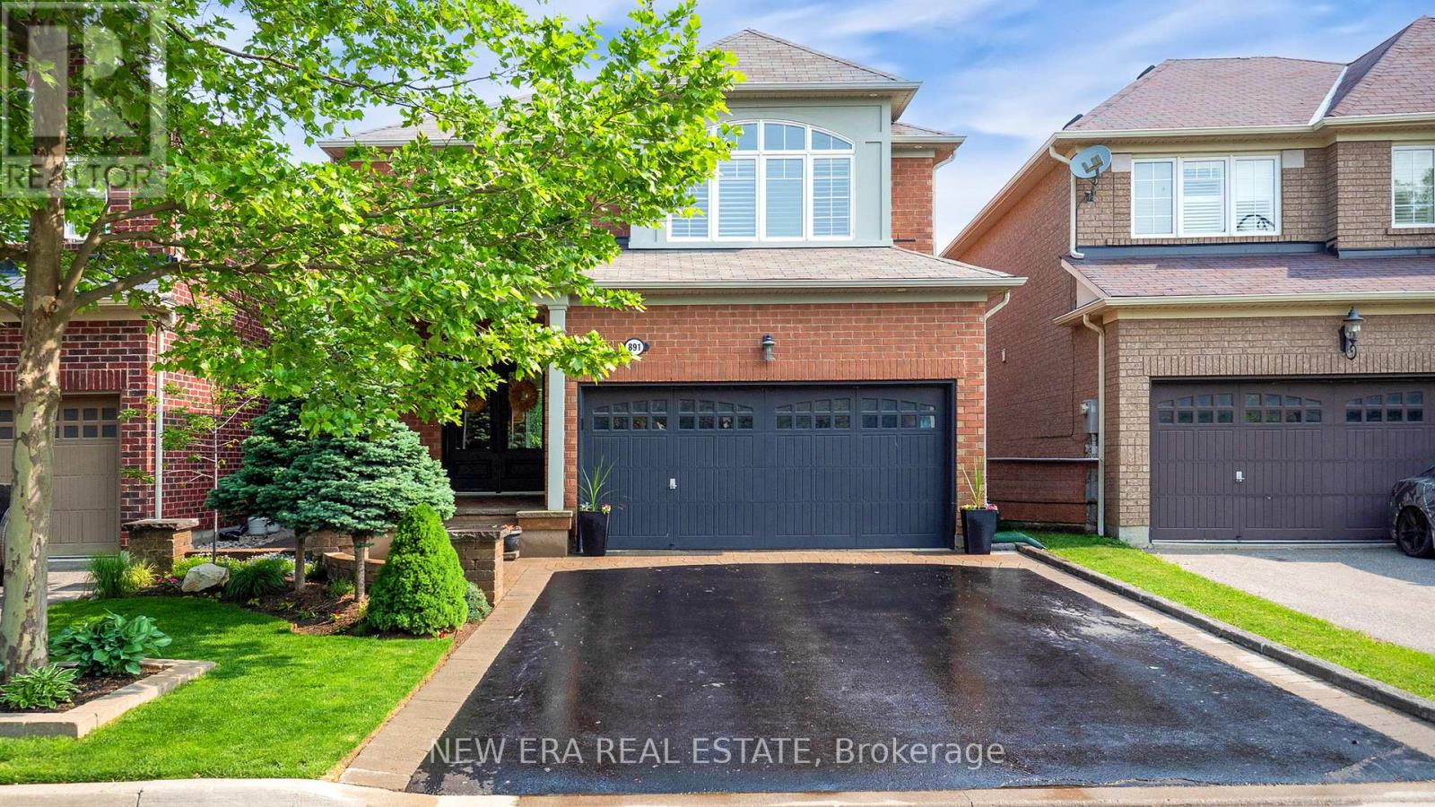 Property at 891 PICKERSGILL CRESCENT image 2