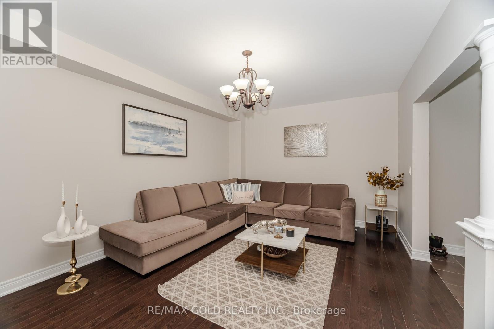 61 Birch Tree Trail, Brampton (Bram East), Ontario  L6P 3M8 - Photo 11 - W12198529