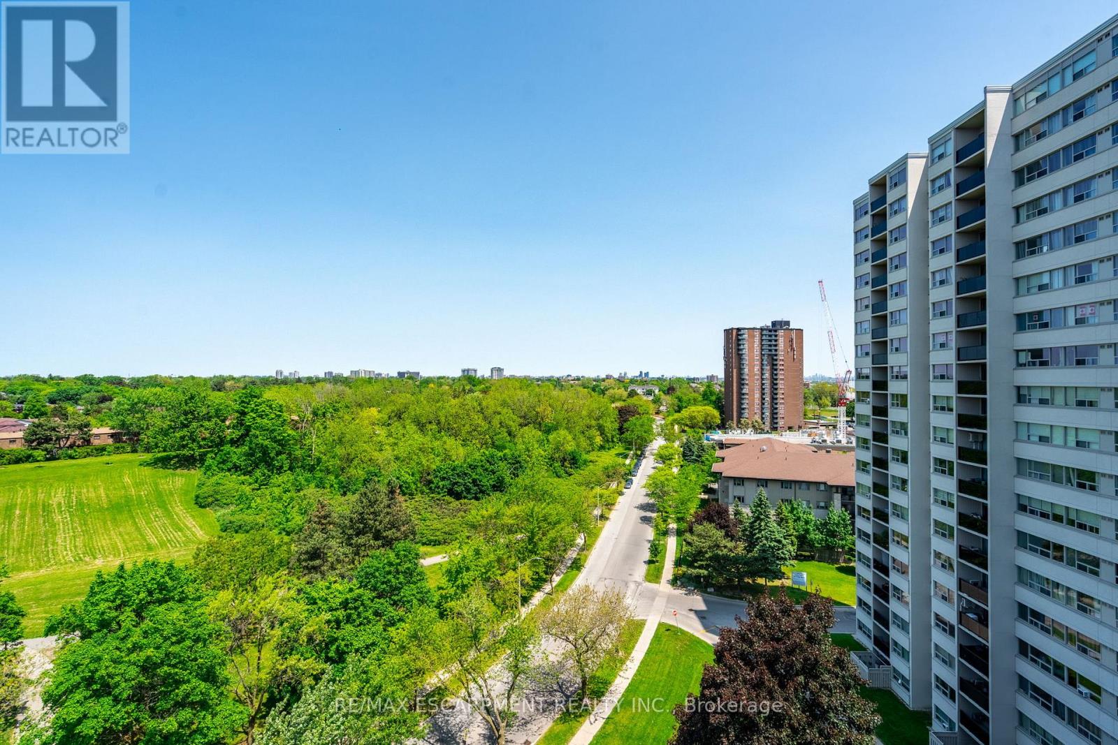1211 - 530 Lolita Gardens, Mississauga (Mississauga Valleys), Ontario  L5A 3T2 - Photo 7 - W12198545
