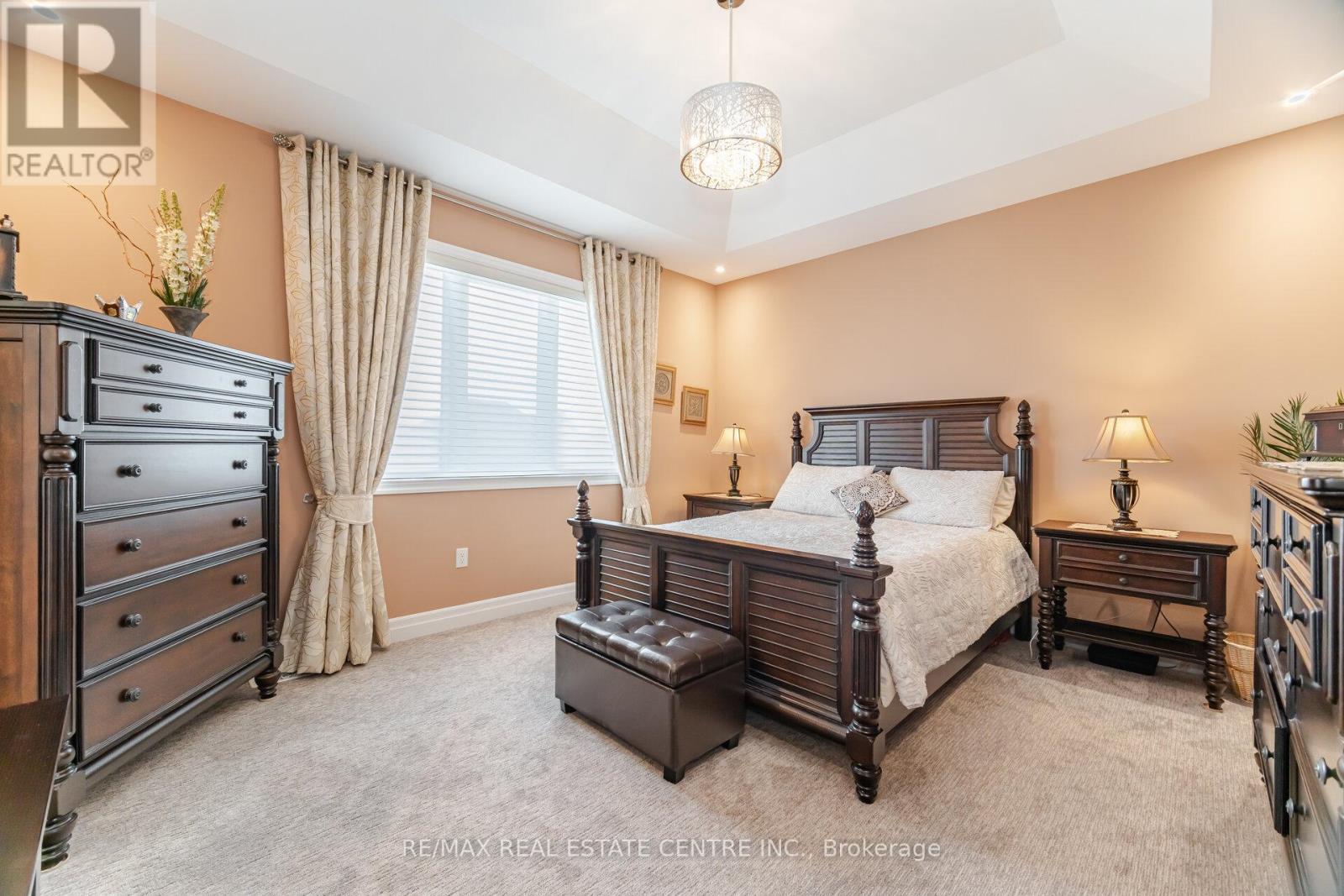 156 Camellia Crescent, Oakville, Ontario  L6H 1L2 - Photo 17 - W12153812