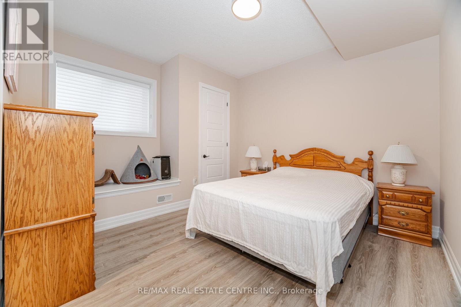 156 Camellia Crescent, Oakville, Ontario  L6H 1L2 - Photo 32 - W12153812
