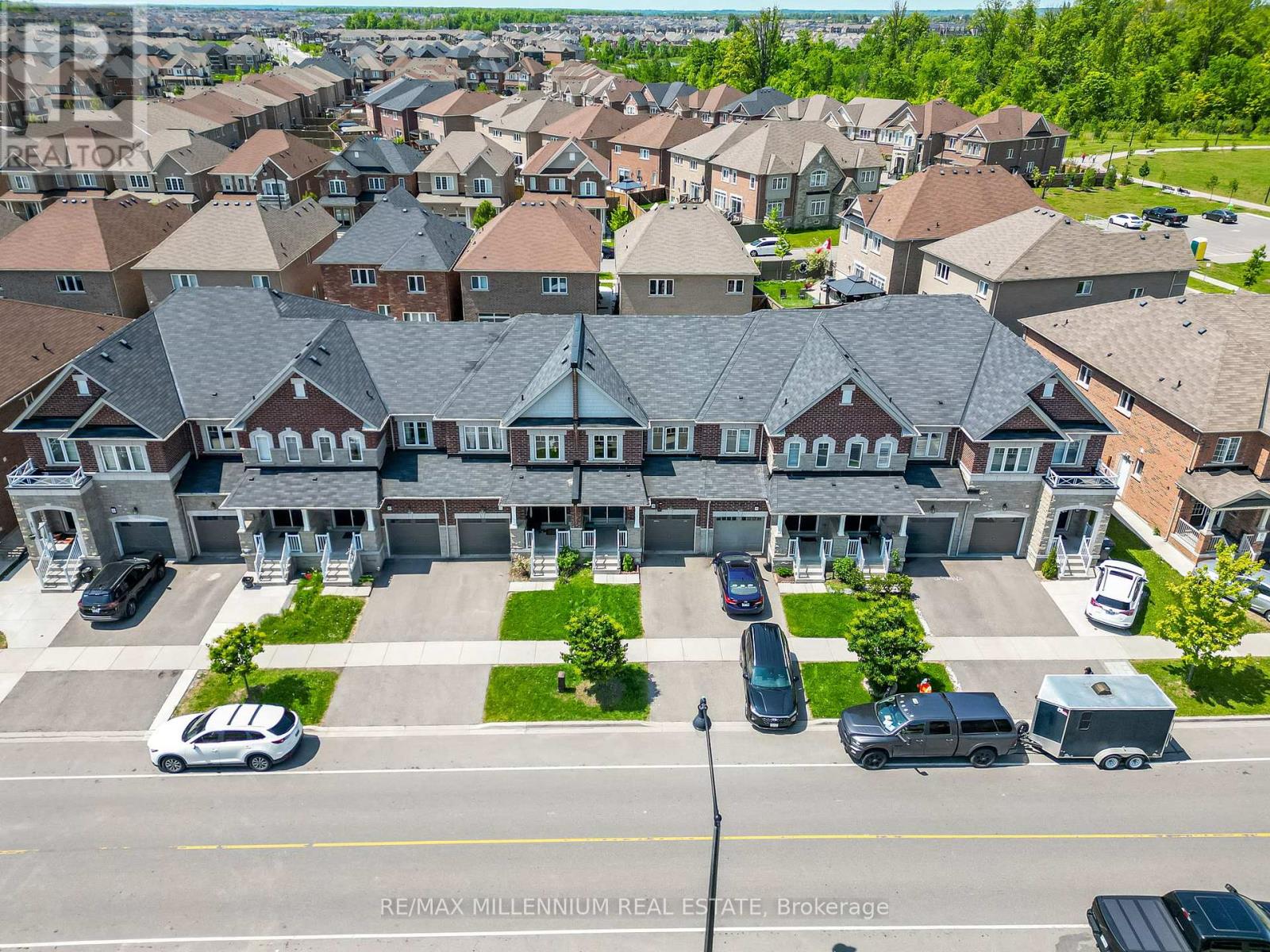 494 Queen Mary Drive, Brampton, Ontario  L7A 4N3 - Photo 3 - W12196447