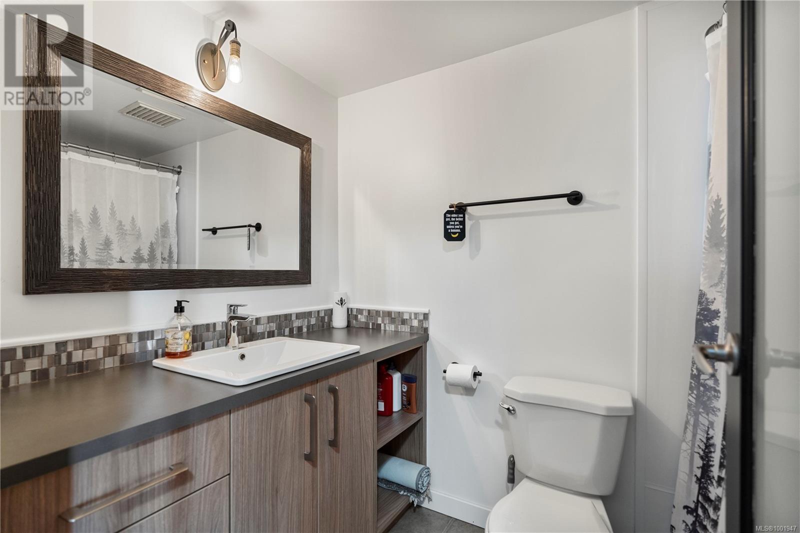 213 1545 Pandora Ave, Victoria, British Columbia  V8R 6R1 - Photo 8 - 1001947