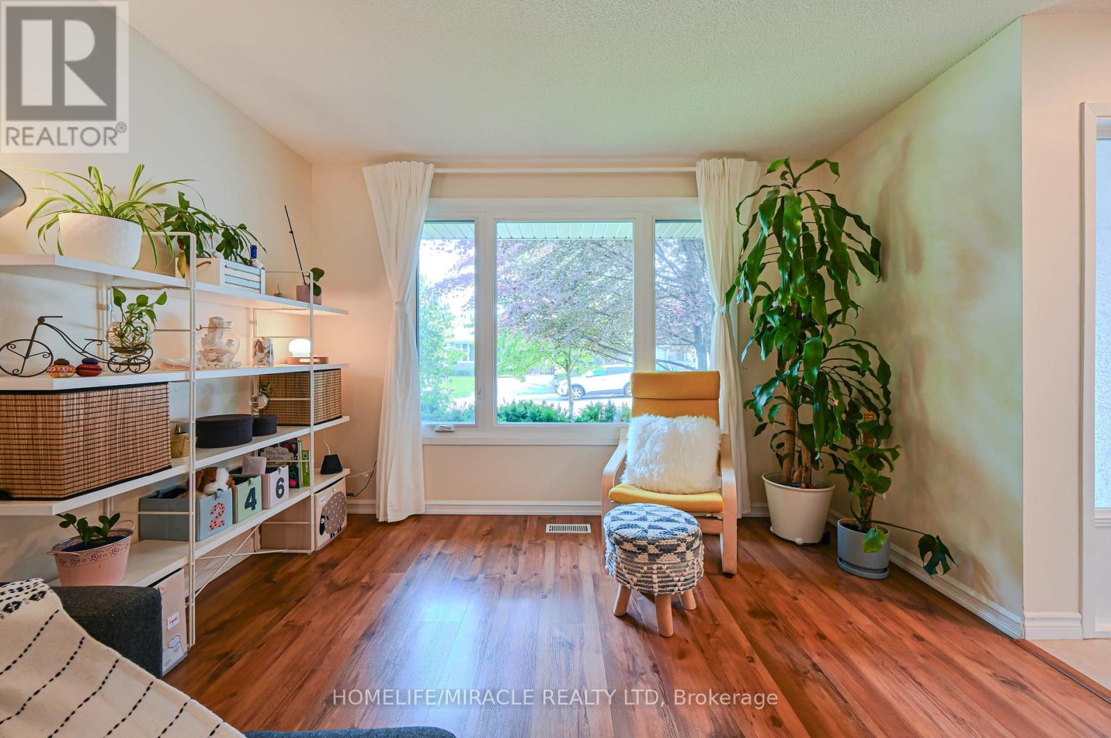307 Magnolia Drive, Hamilton, Ontario  L9C 6R2 - Photo 11 - X12198457