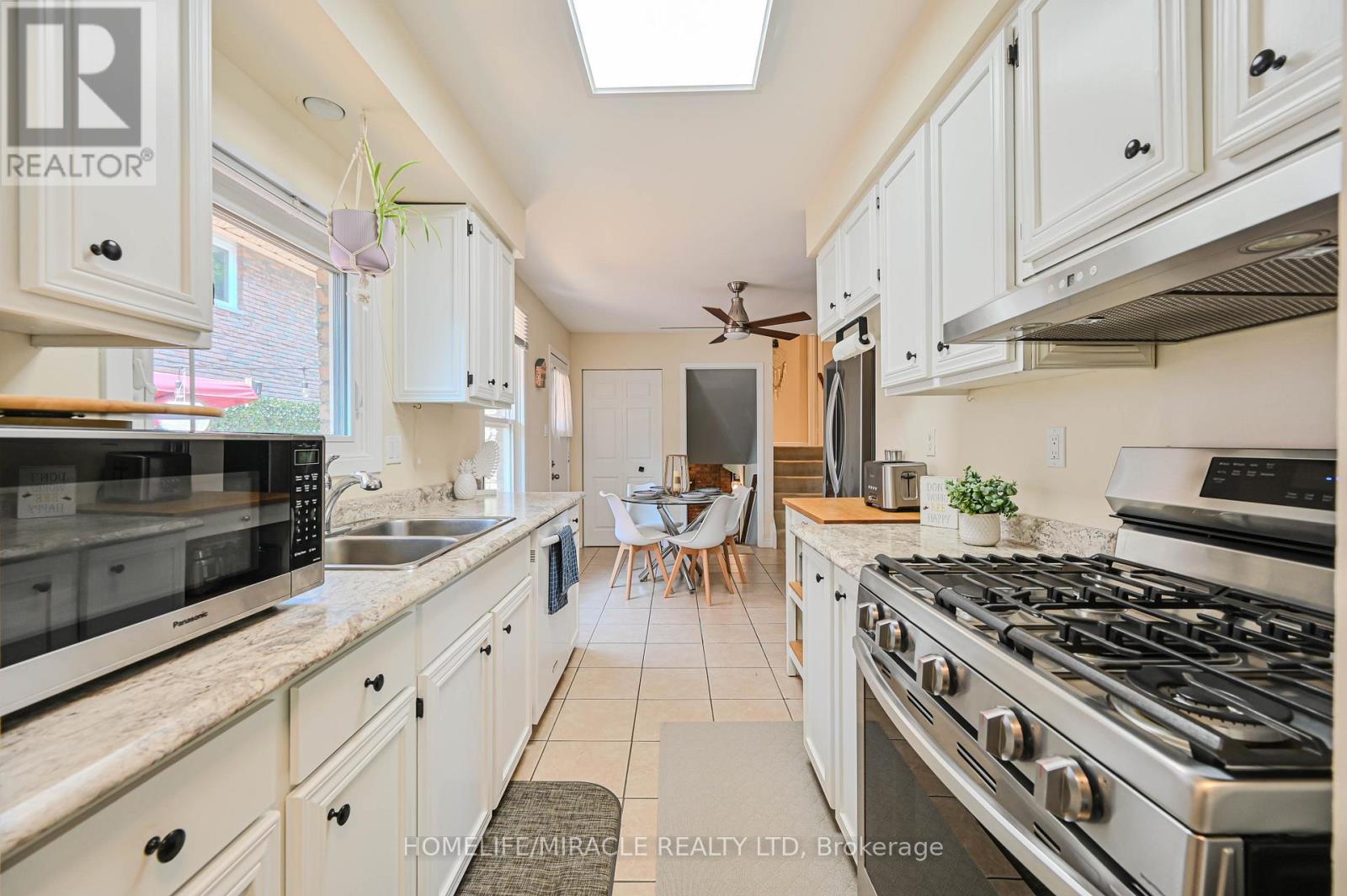 307 Magnolia Drive, Hamilton, Ontario  L9C 6R2 - Photo 21 - X12198457