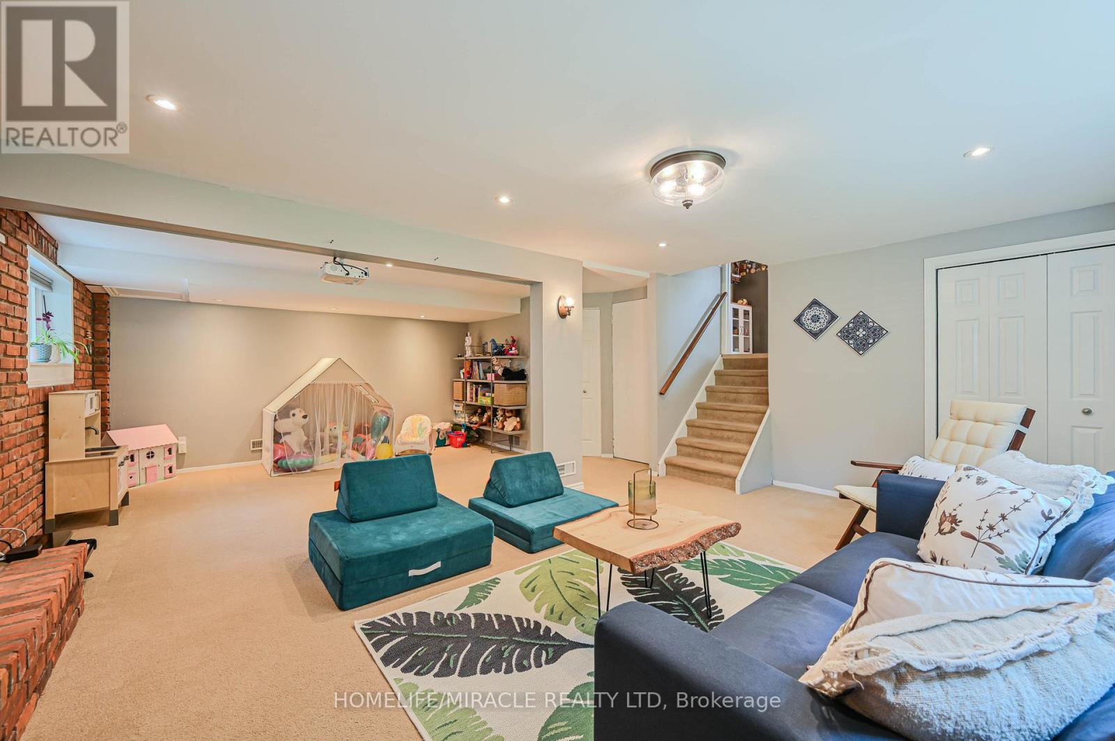 307 Magnolia Drive, Hamilton, Ontario  L9C 6R2 - Photo 39 - X12198457