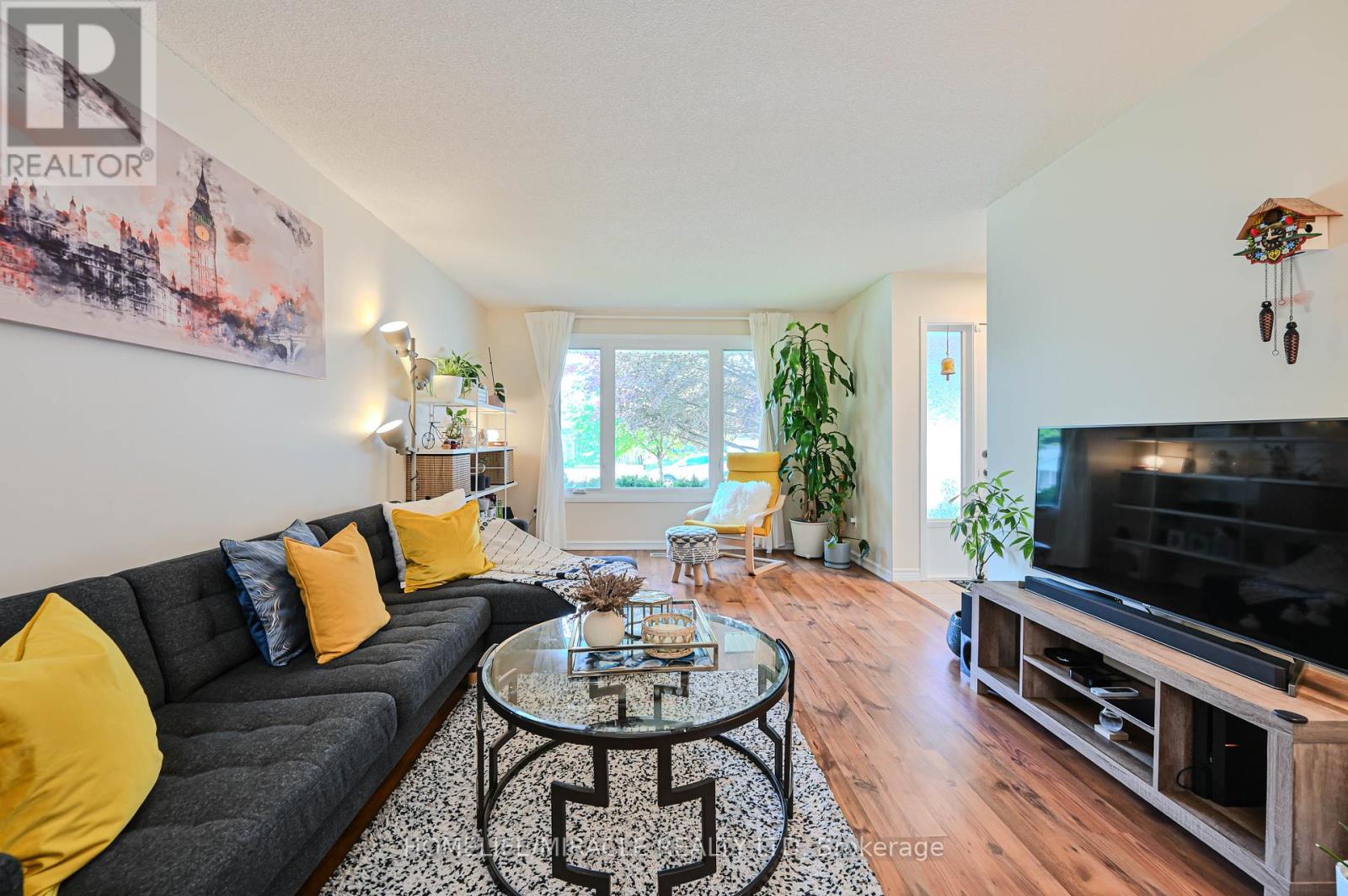 307 Magnolia Drive, Hamilton, Ontario  L9C 6R2 - Photo 6 - X12198457