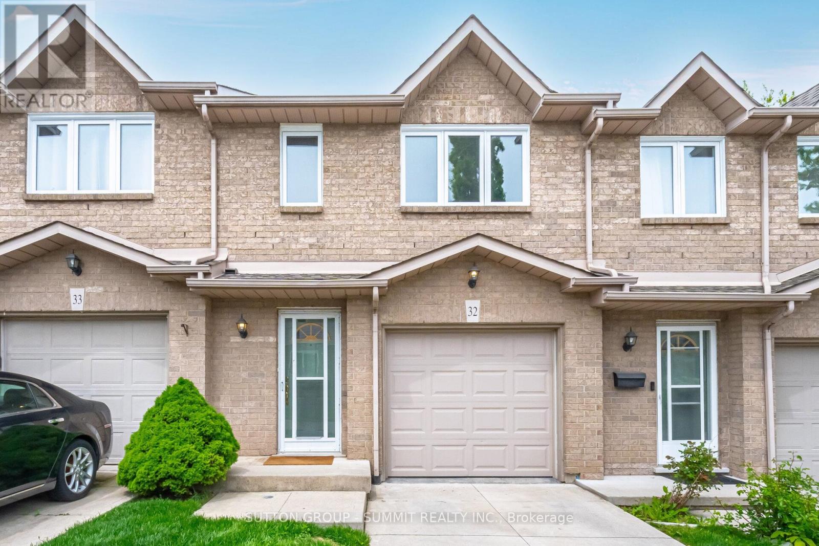 32 - 1809 Upper Wentworth Street, Hamilton, Ontario  L9B 2R9 - Photo 1 - X12198506
