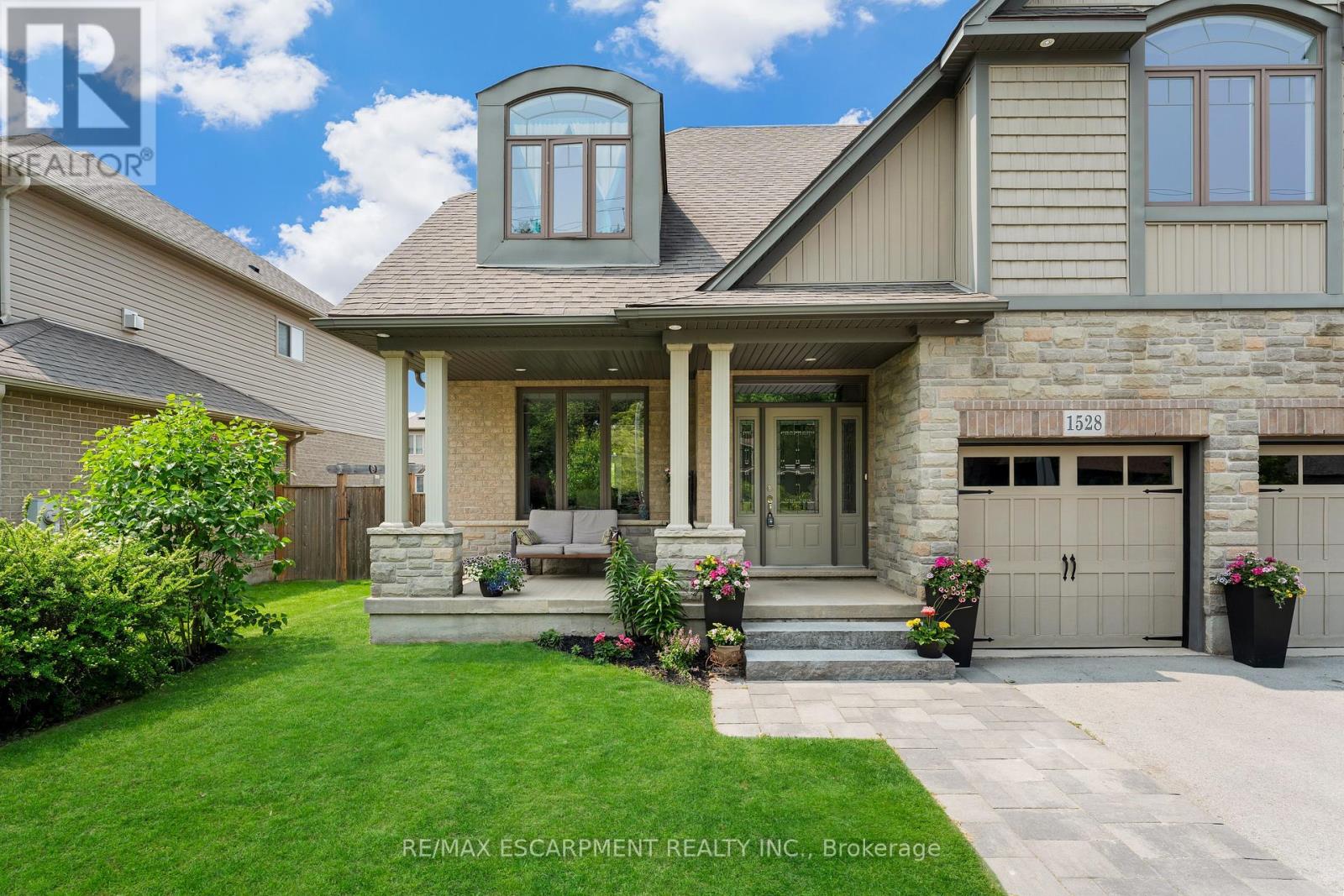 1528 Haist Street, Pelham, Ontario  L0S 1E5 - Photo 4 - X12198518