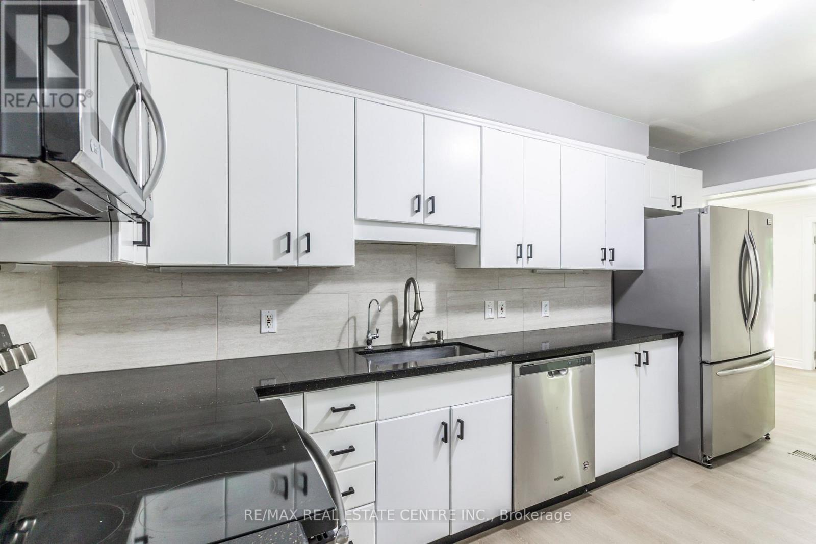 83 Jerseyville Road E, Hamilton, Ontario  L9G 1K3 - Photo 7 - X12192400