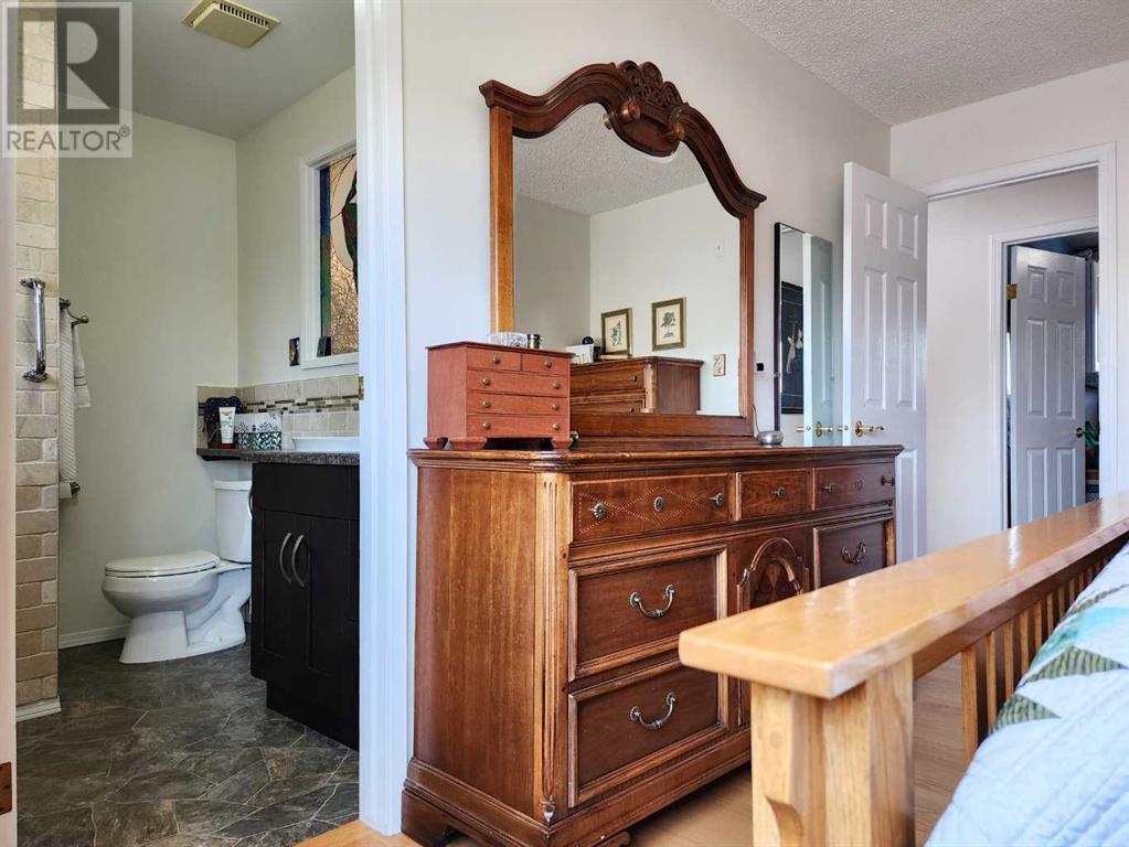 4002 Elm Place S, Lethbridge, Alberta  T1K 4X6 - Photo 19 - A2226864