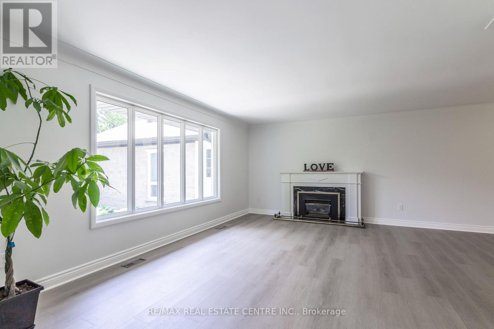 83 Jerseyville Road E, Hamilton, Ontario  L9G 1K3 - Photo 4 - X12192400