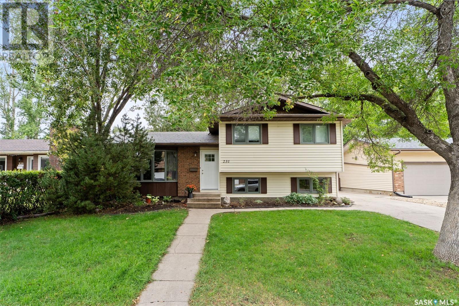 231 Kenosee CRESCENT, Saskatoon, Saskatchewan