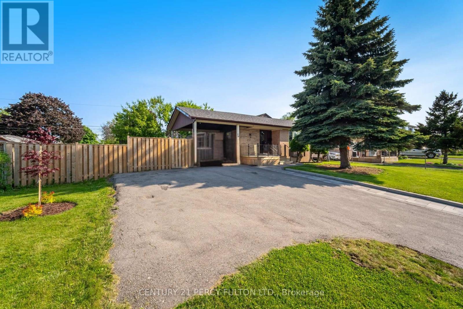 761 Krosno Boulevard, Pickering, Ontario  L1W 1G5 - Photo 2 - E12196844