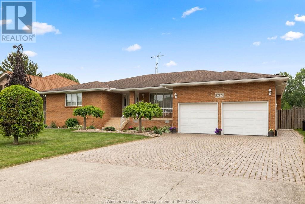 12127 Maisonneuve Street, Tecumseh, Ontario  N8N 4P8 - Photo 2 - 25014087