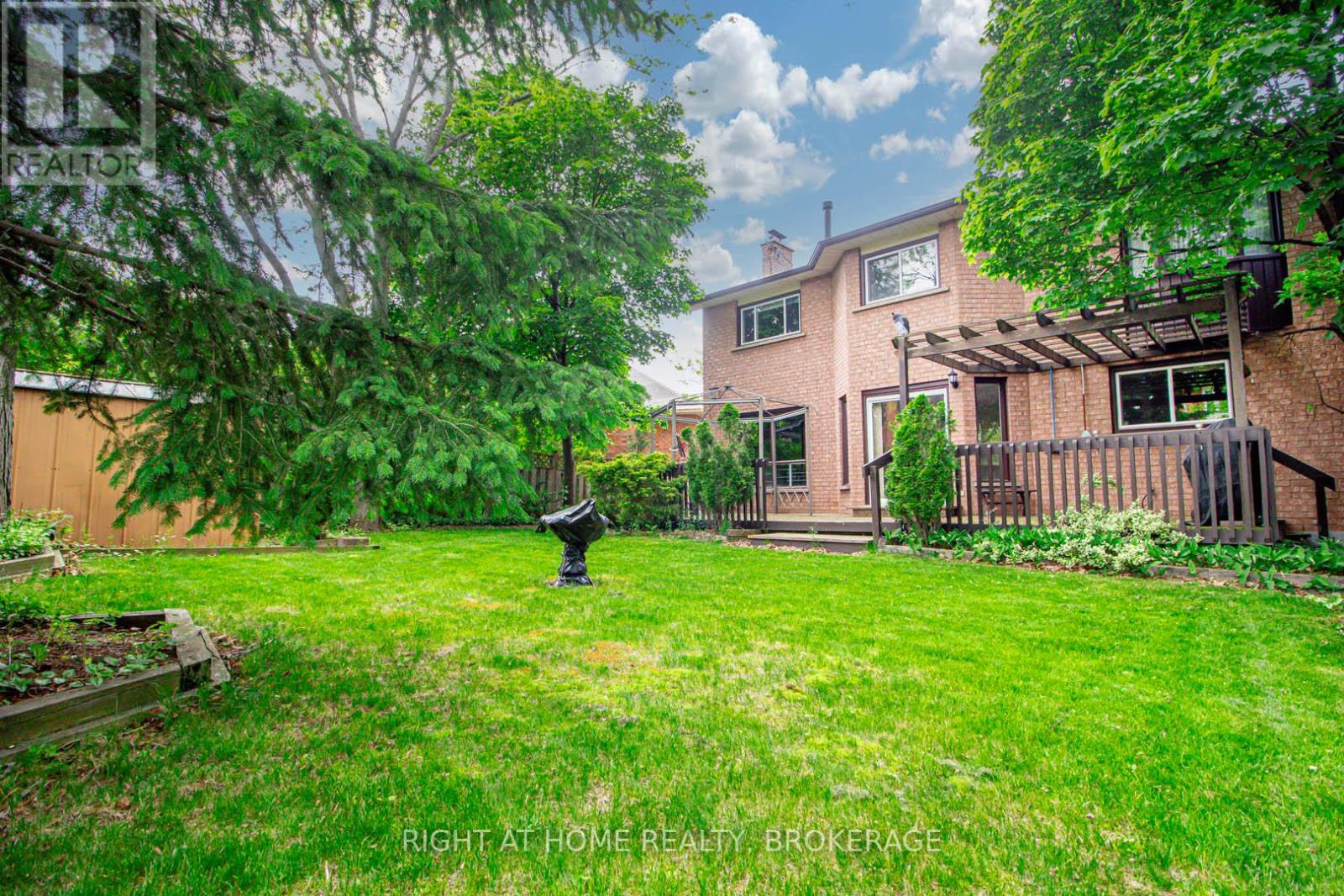 Property at 1978 SANDOWN ROAD image 4