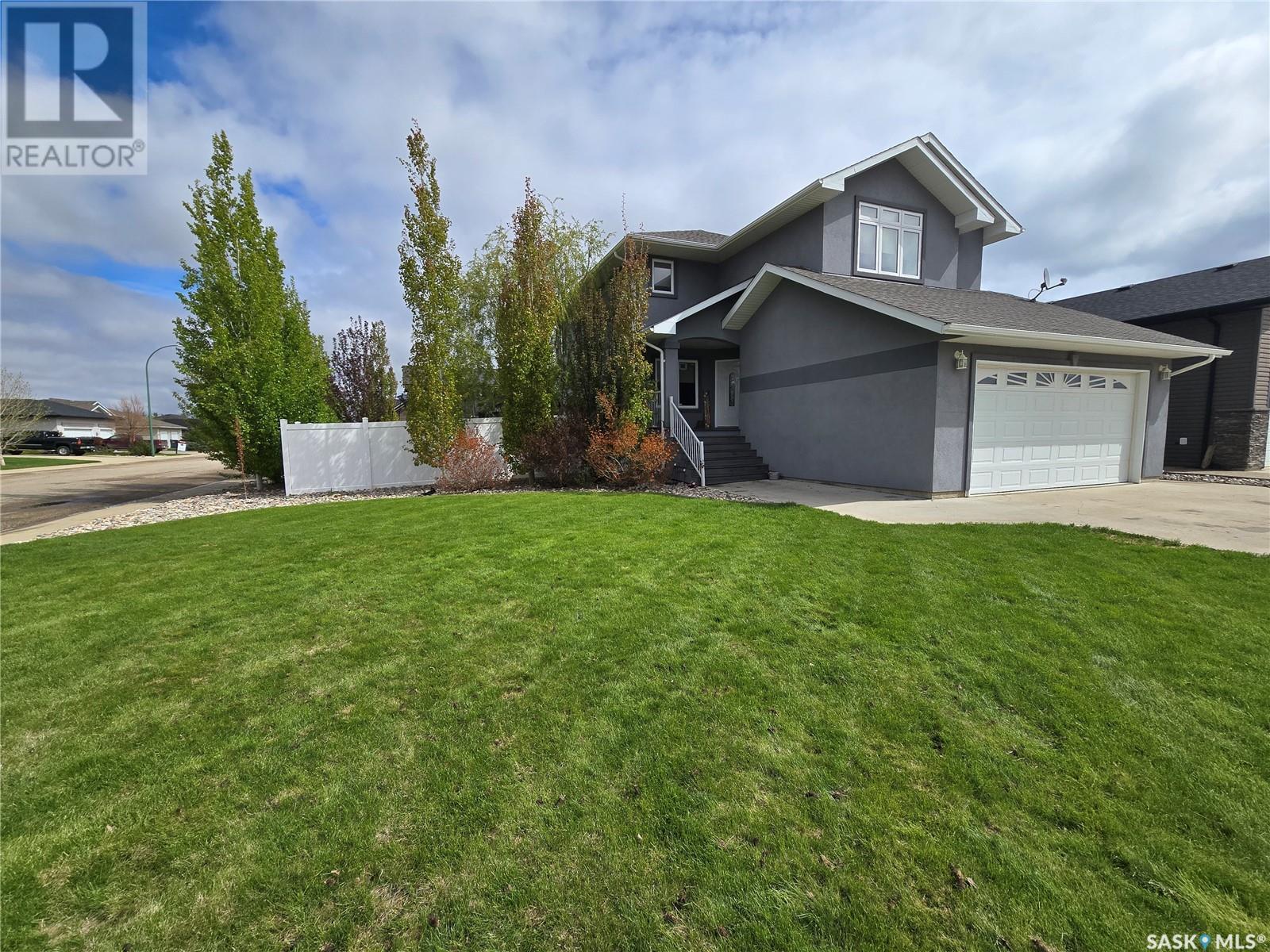 721 Barber CRESCENT, Weyburn, Saskatchewan