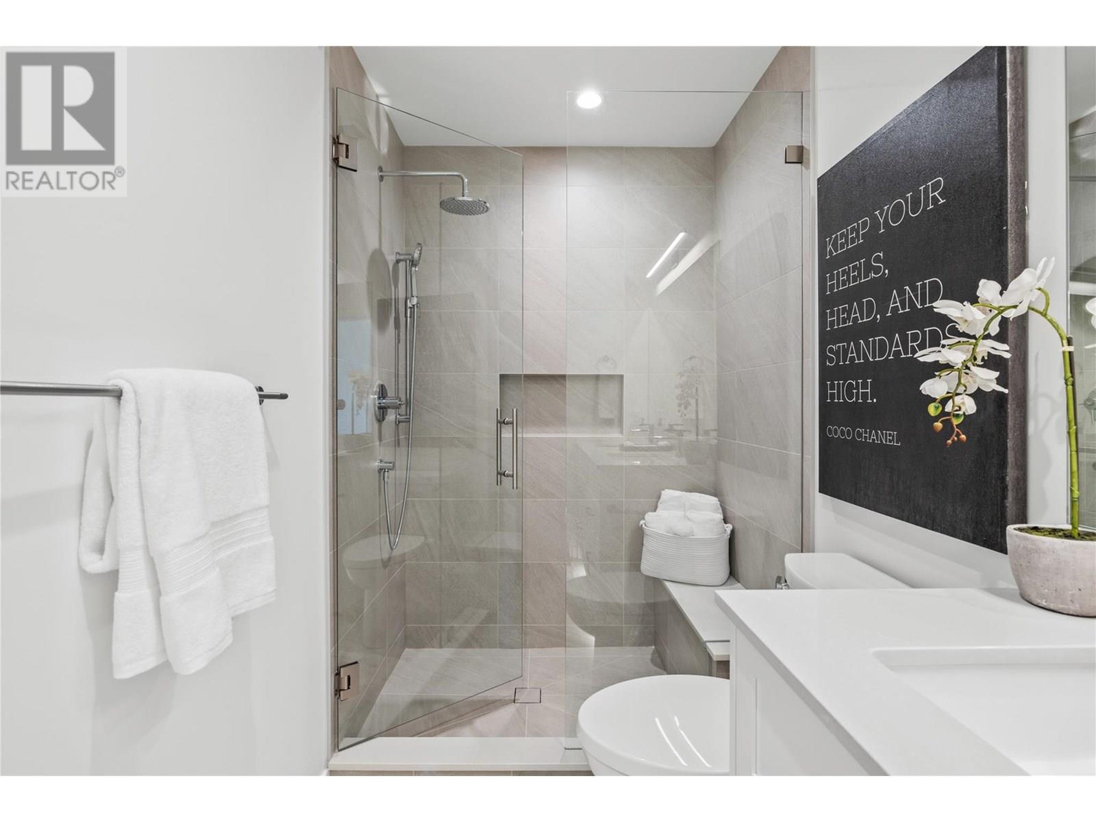 1979 Country Club Drive Unit# 10, Kelowna, British Columbia  V1X 0H6 - Photo 21 - 10347808