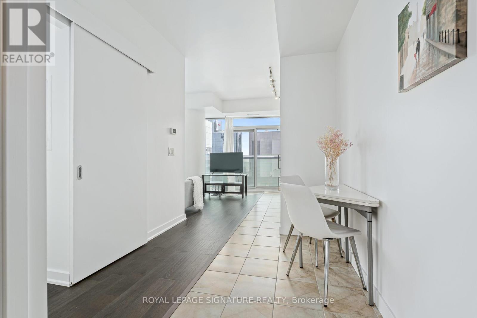 5211 - 14 York Street, Toronto, Ontario  M5J 0B1 - Photo 5 - C12189752