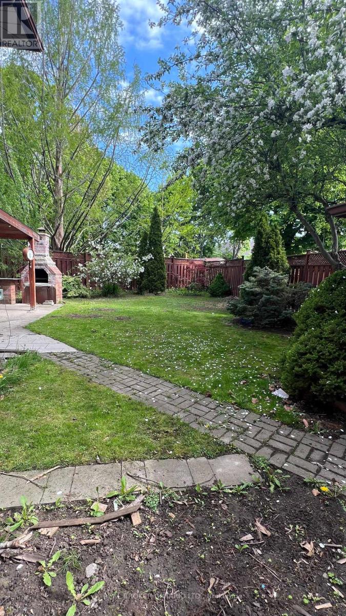 3465 Orion Crescent, Mississauga, Ontario  L5C 2H7 - Photo 45 - W12148840